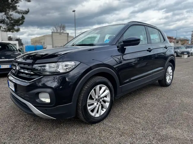 Volkswagen T-Cross view 13