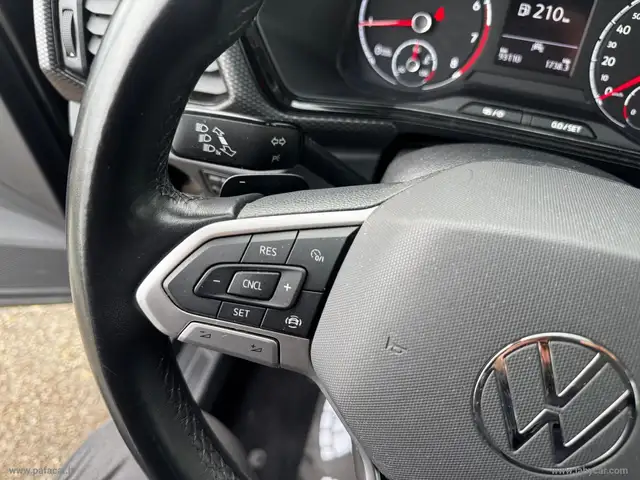 Volkswagen T-Cross view 10