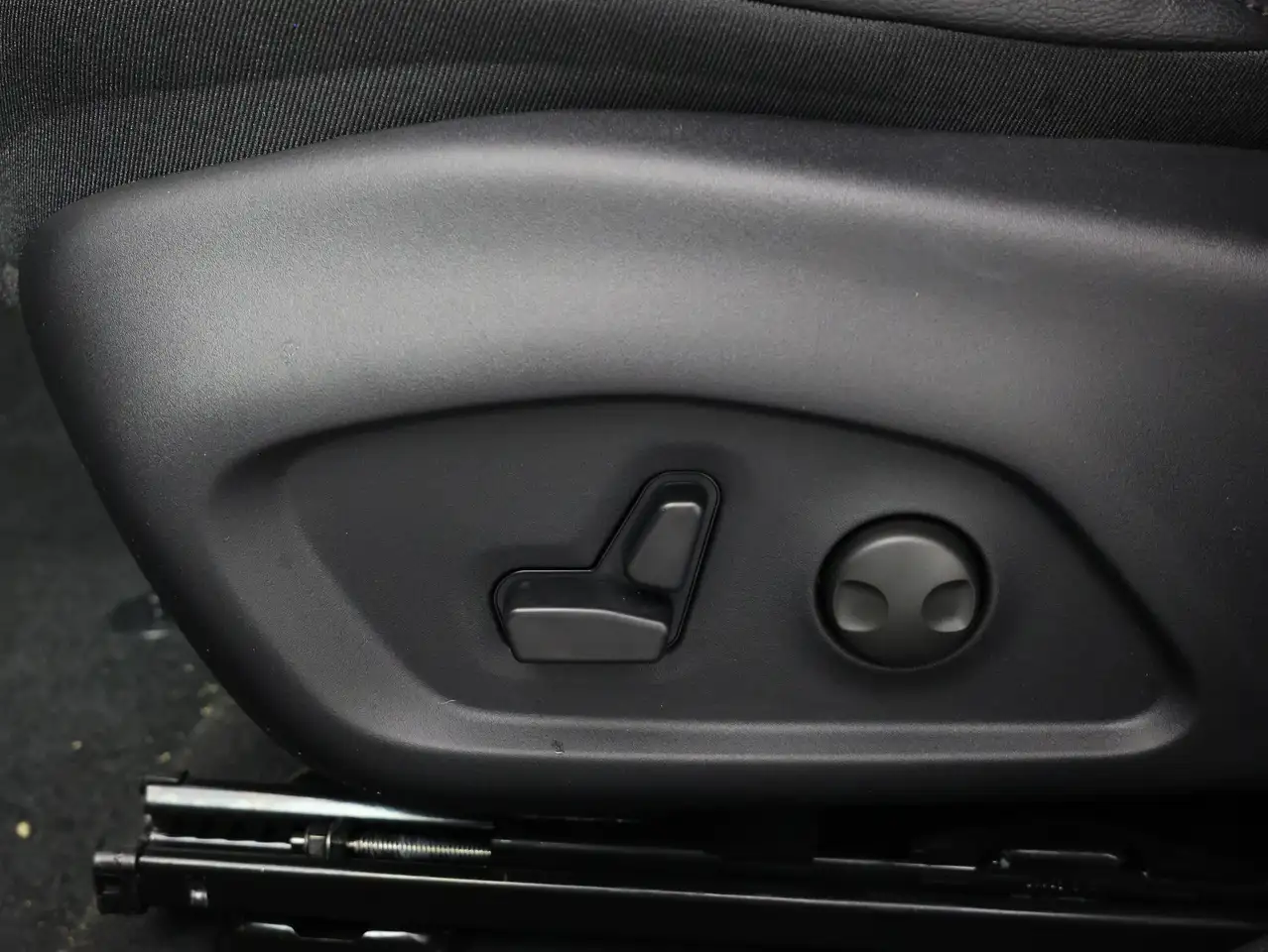 Jeep Compass photo Jeep Compass