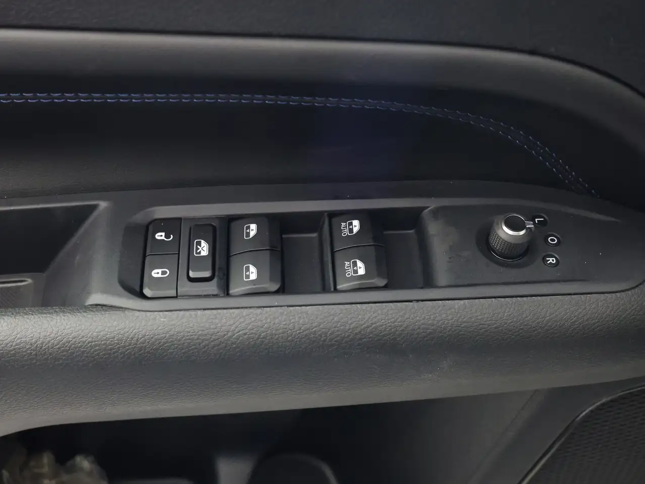 Jeep Compass photo Jeep Compass