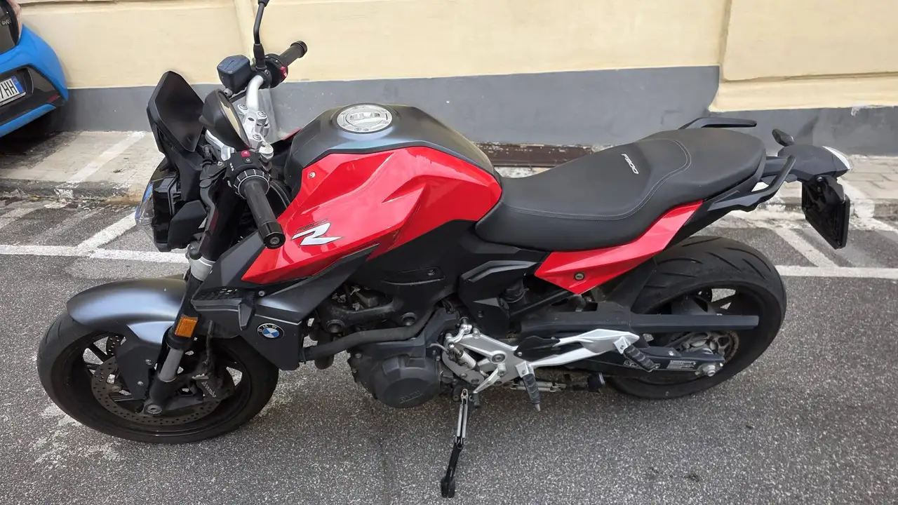 BMW F 900 R