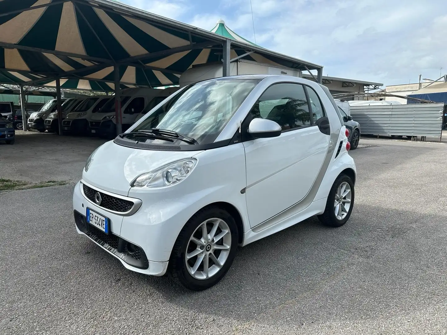 smart forTwo 1000 52 kW coupé passion Bianco - 2