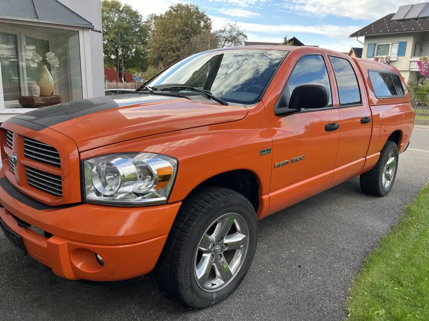 Dodge RAM RAM 1500 5.7 HEMI Crew Cab Orange - 2