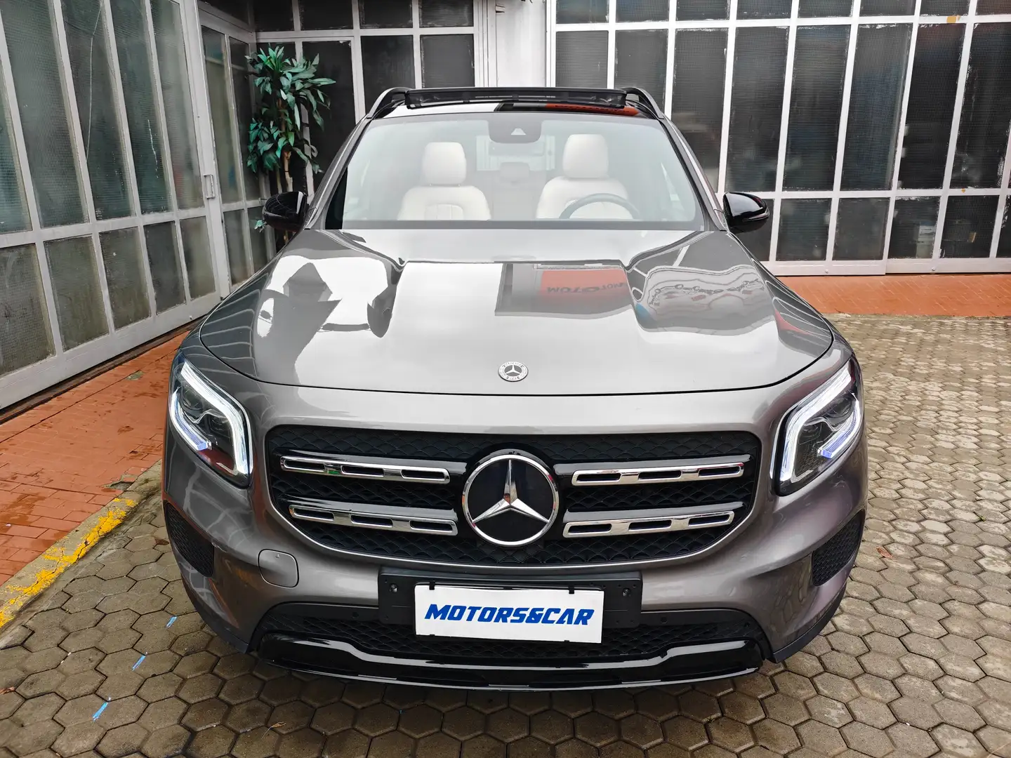 Mercedes-Benz GLB 200 D 2021 Sport Plus 7 POSTI Grijs - 2