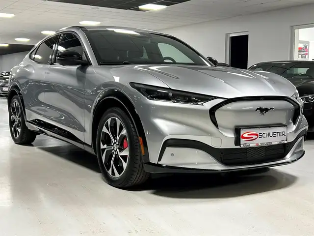 Ford Mustang Mach-E AWD Elektro Standard Range