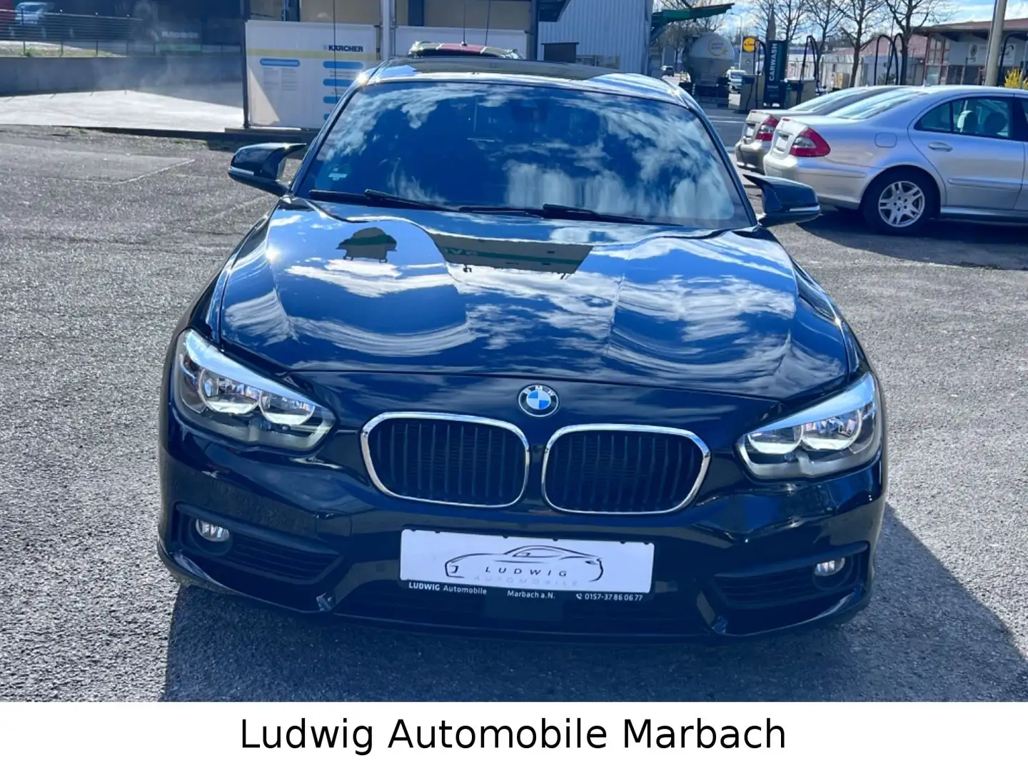 BMW 120 Baureihe 1 Lim. 5-trg.120d xDrive /AUTOMATIK Schwarz - 2
