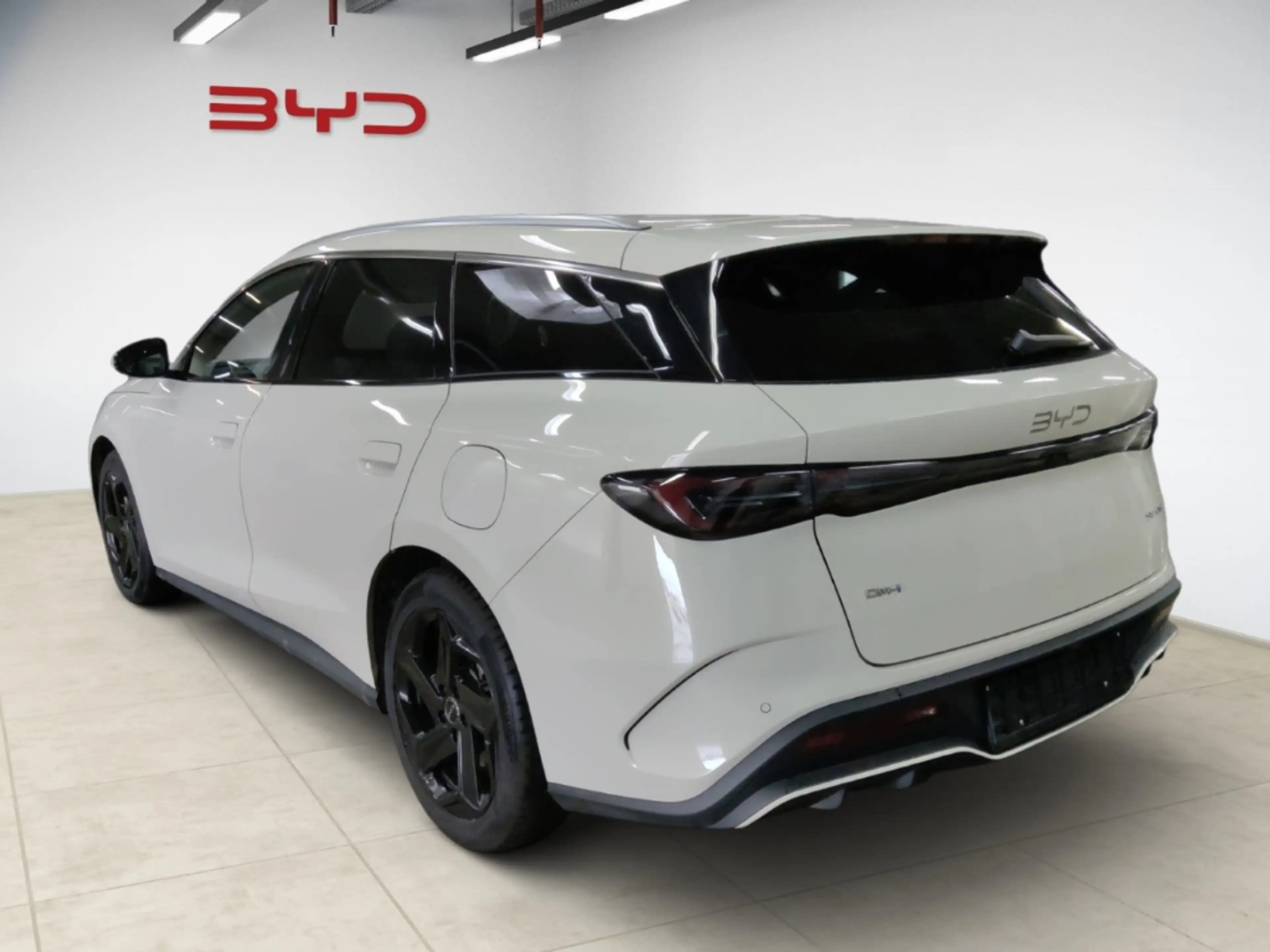 BYD Seal COMFORT PHEV 1.5 160KW NAVI,KLIMA,SITZHZG,CARPLAY — photo 4