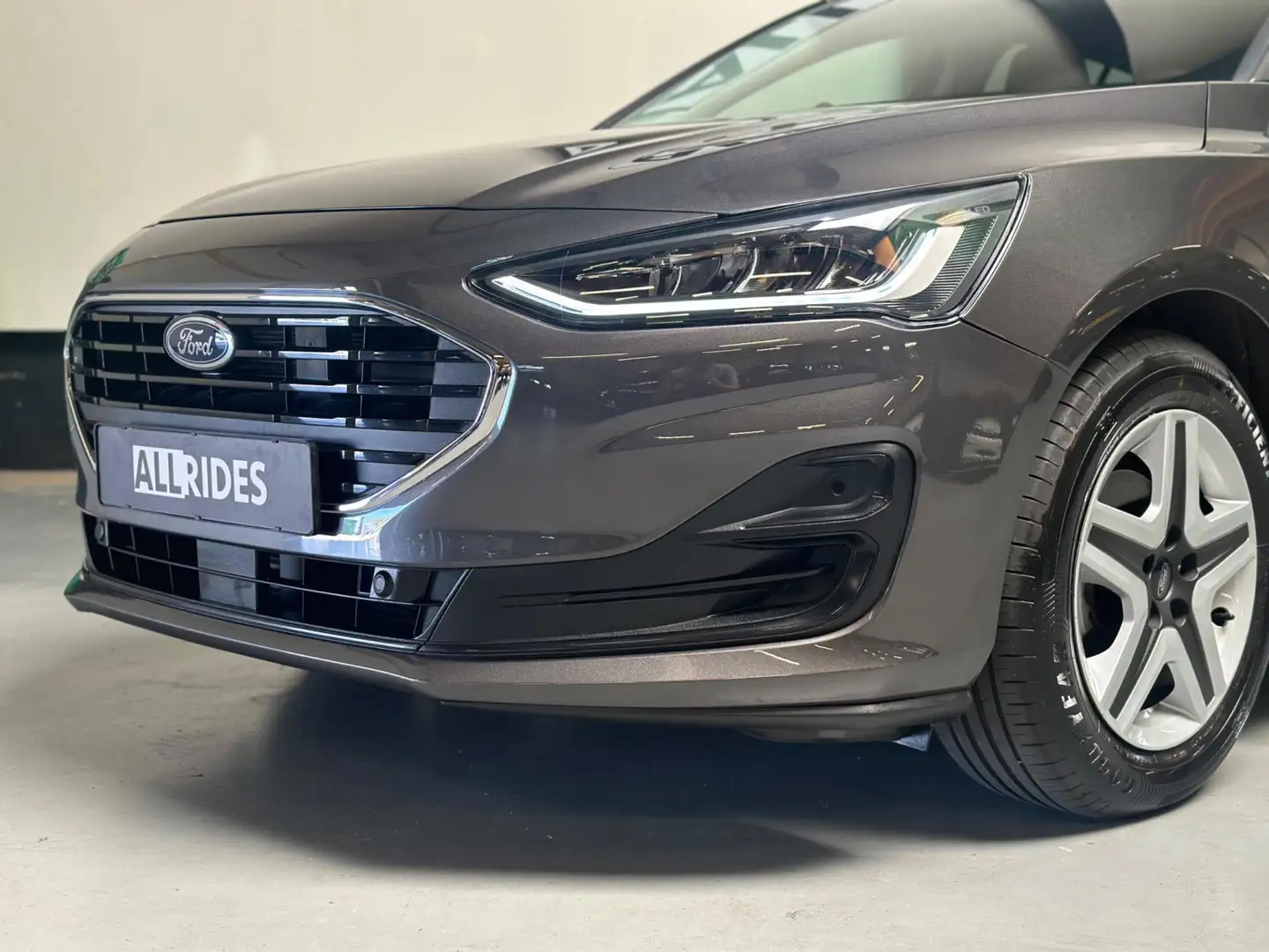 Ford Focus Wagon 1.0 EcoBoost Hybrid Connected | stoel-/stuur Gris - 2