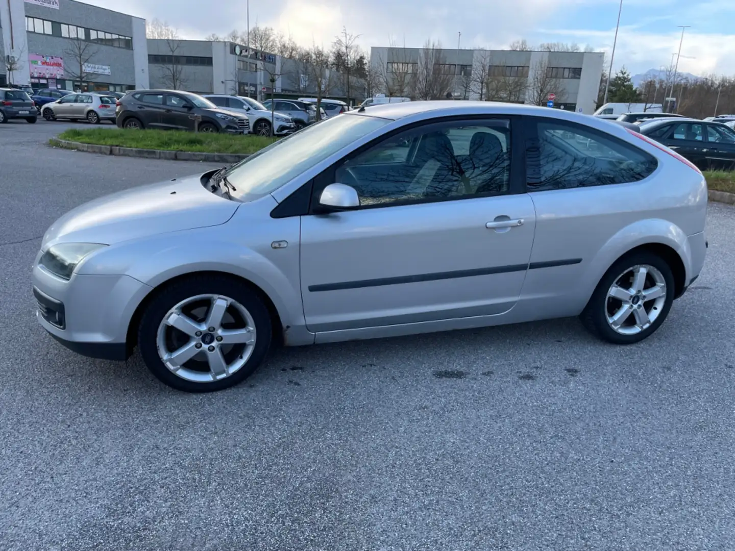 Ford Focus C-Max Focus 1.8 TDCi (115CV) Coupé Grigio - 2