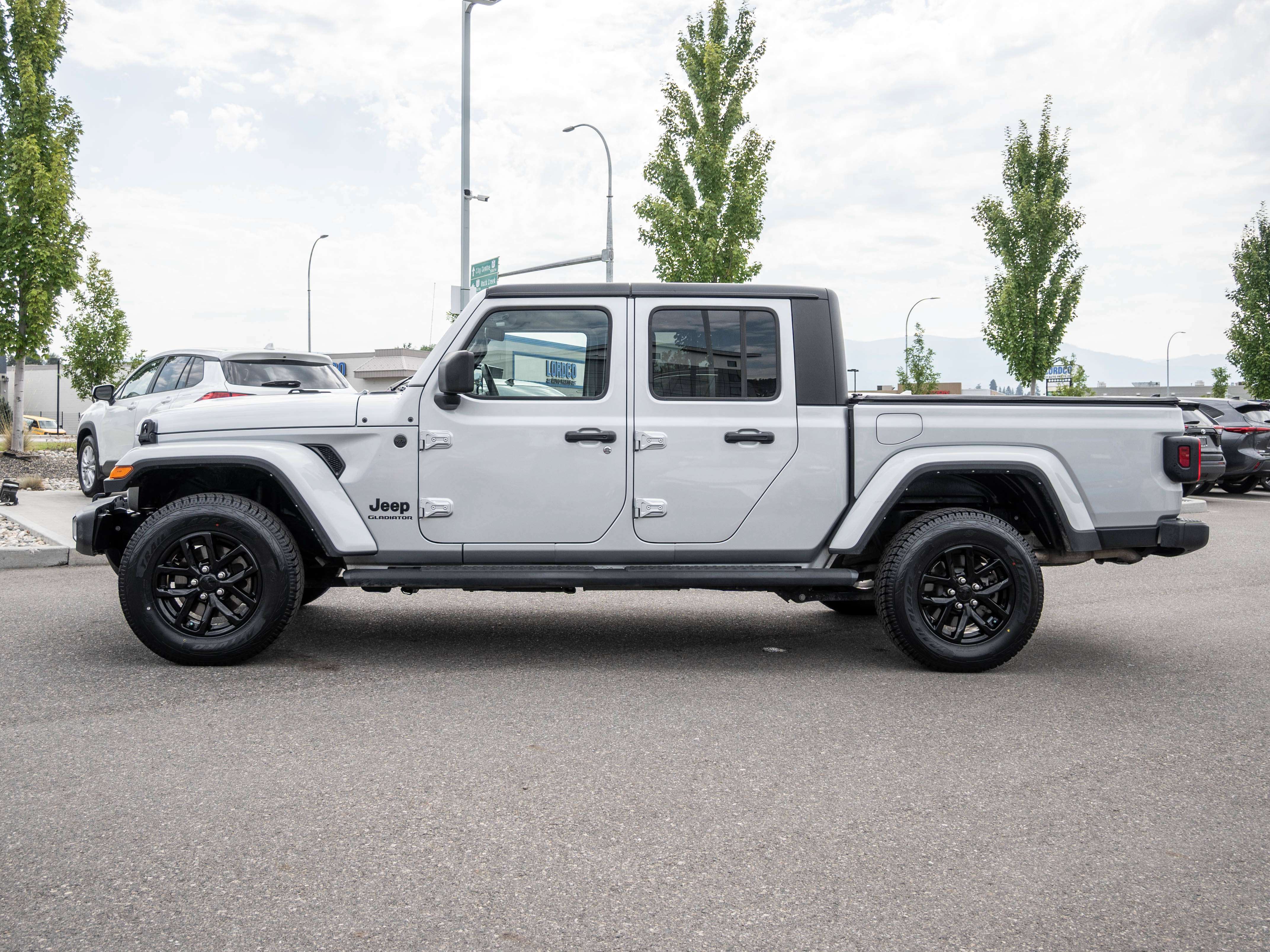 2023 Jeep Gladiator