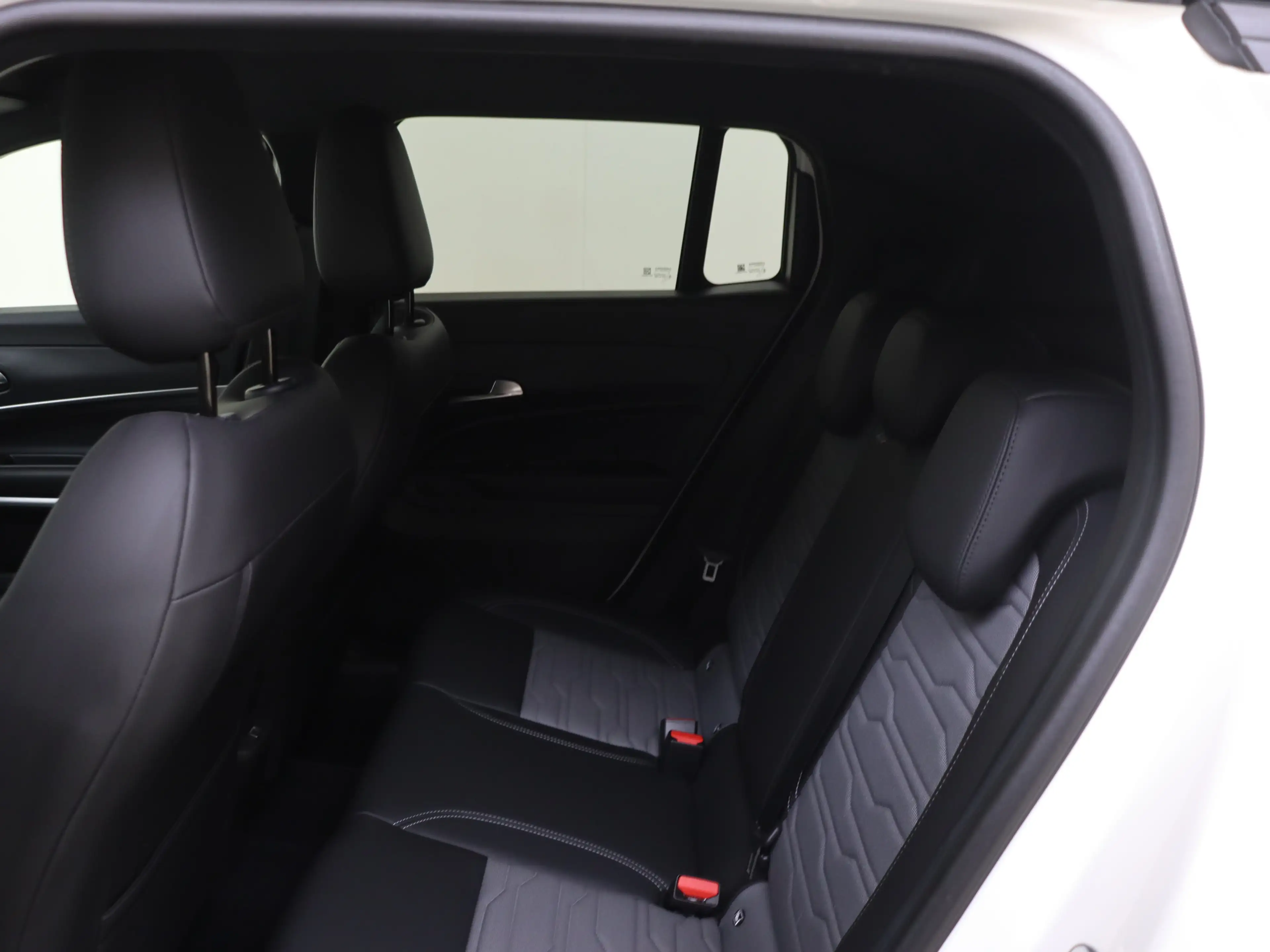 Jeep Avenger 1.2T 4xe Overland 4xe‑hybride 4-wiel-aandrijvingss — photo 6