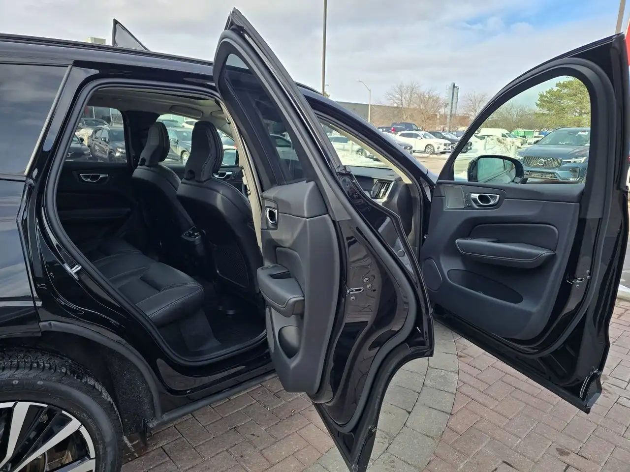 Volvo XC60 снимка Volvo XC60