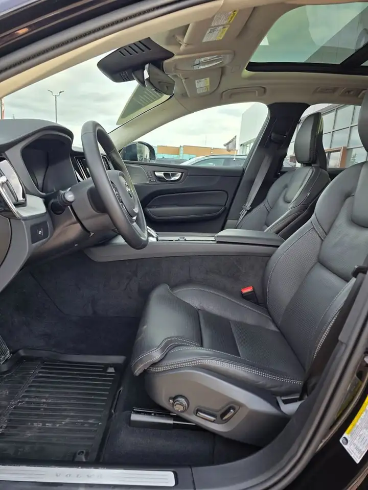 Volvo XC60 снимка Volvo XC60