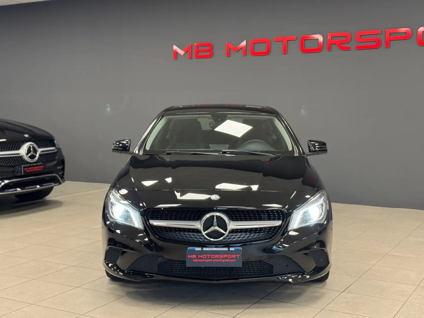 Mercedes-Benz CLA 200 d (cdi) Premium auto Nero - 2