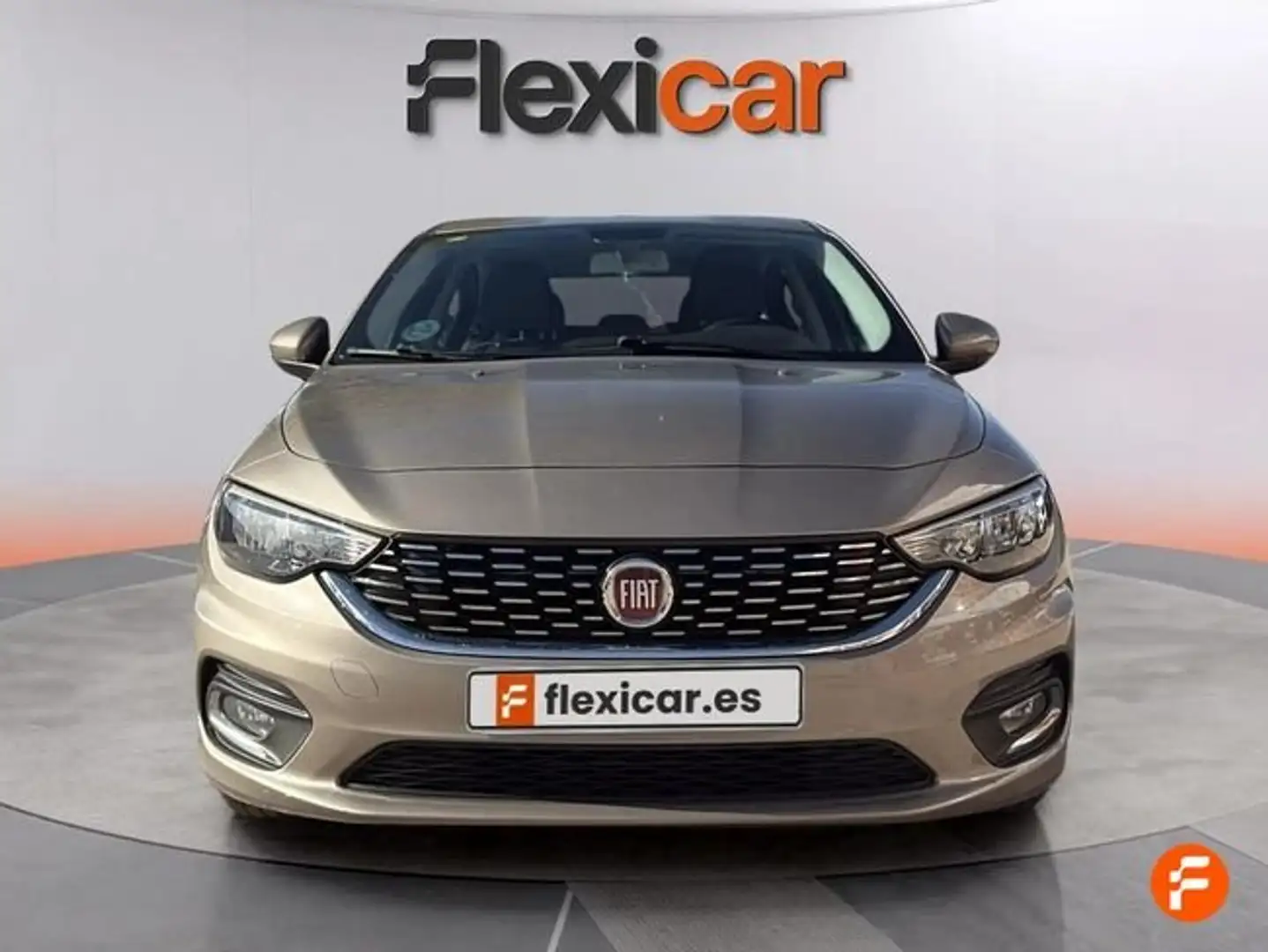 Fiat Tipo 1.4 16v Easy 70kW (95CV) gasolina 5p. Gris - 2
