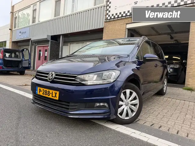 2018 Volkswagen Touran in Blue for sale