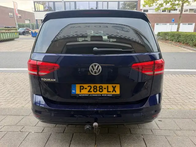 Volkswagen Touran view 7