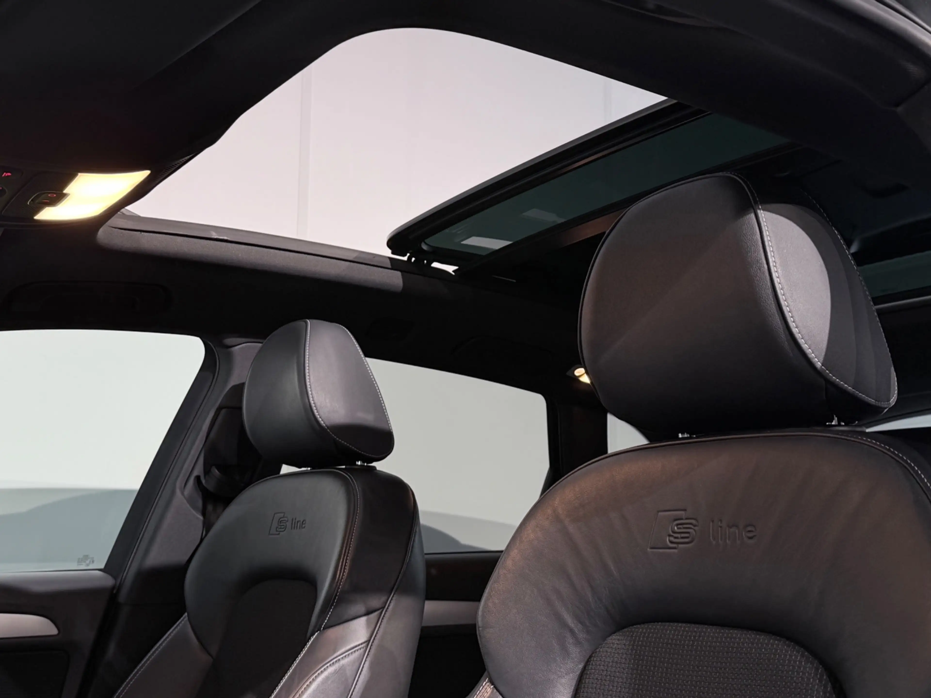 Audi Q5 2.0 TFSI Quattro S-Line Black Edition /Clima/PANO/ — photo 8