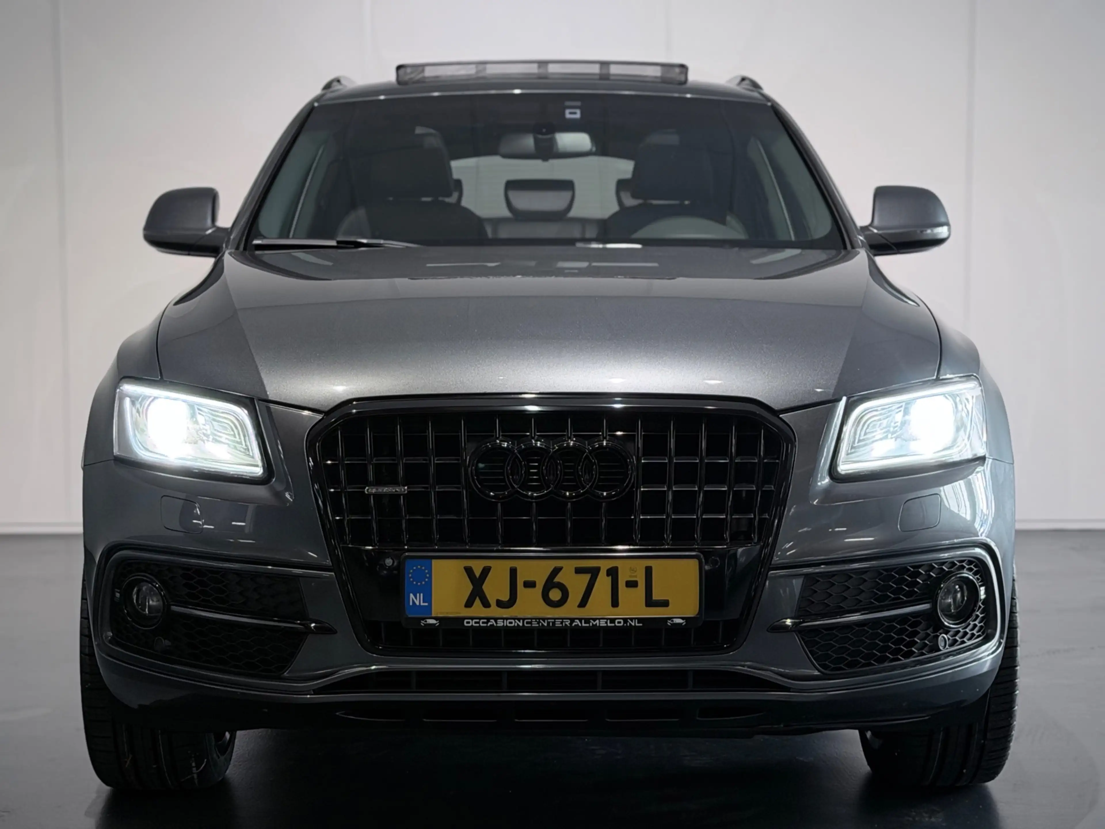 Audi Q5 2.0 TFSI Quattro S-Line Black Edition /Clima/PANO/ — photo 32
