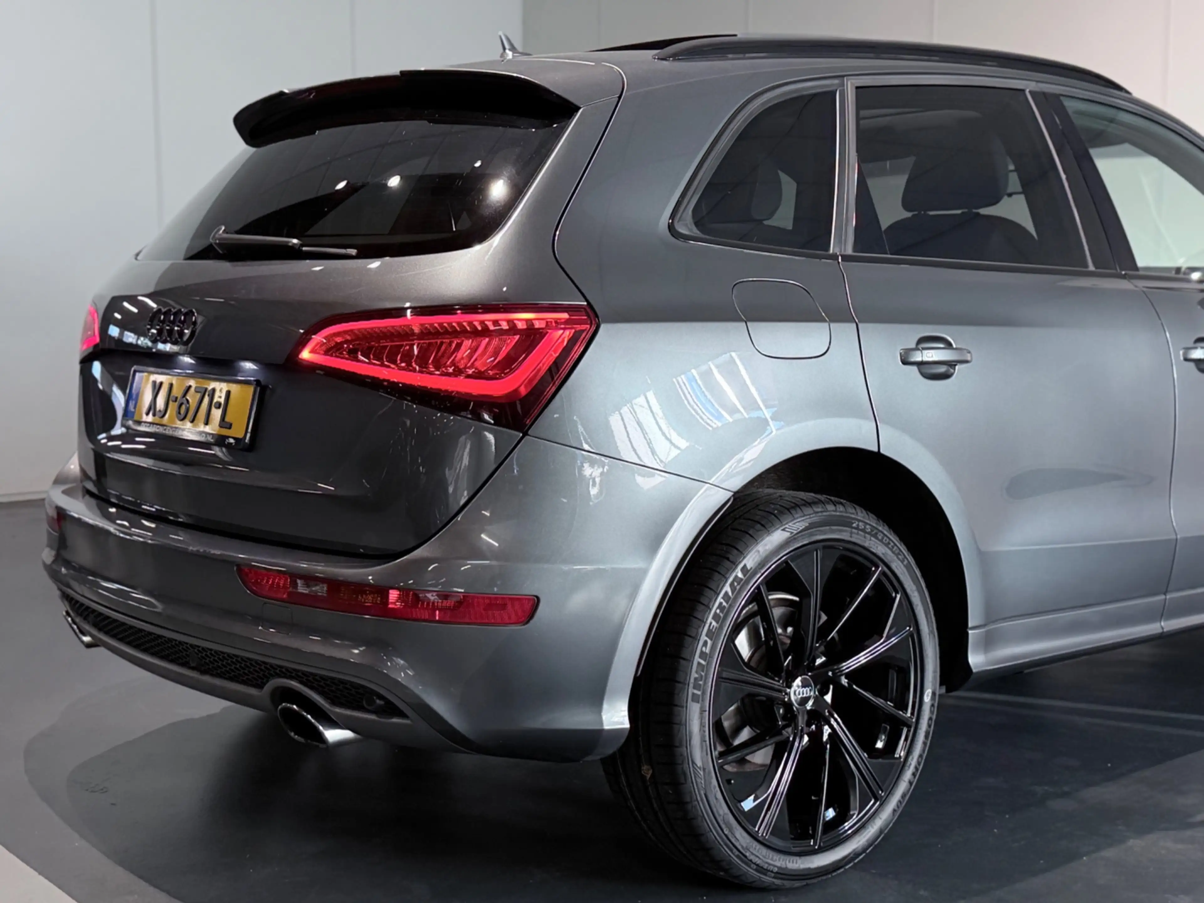 Audi Q5 2.0 TFSI Quattro S-Line Black Edition /Clima/PANO/ — photo 21