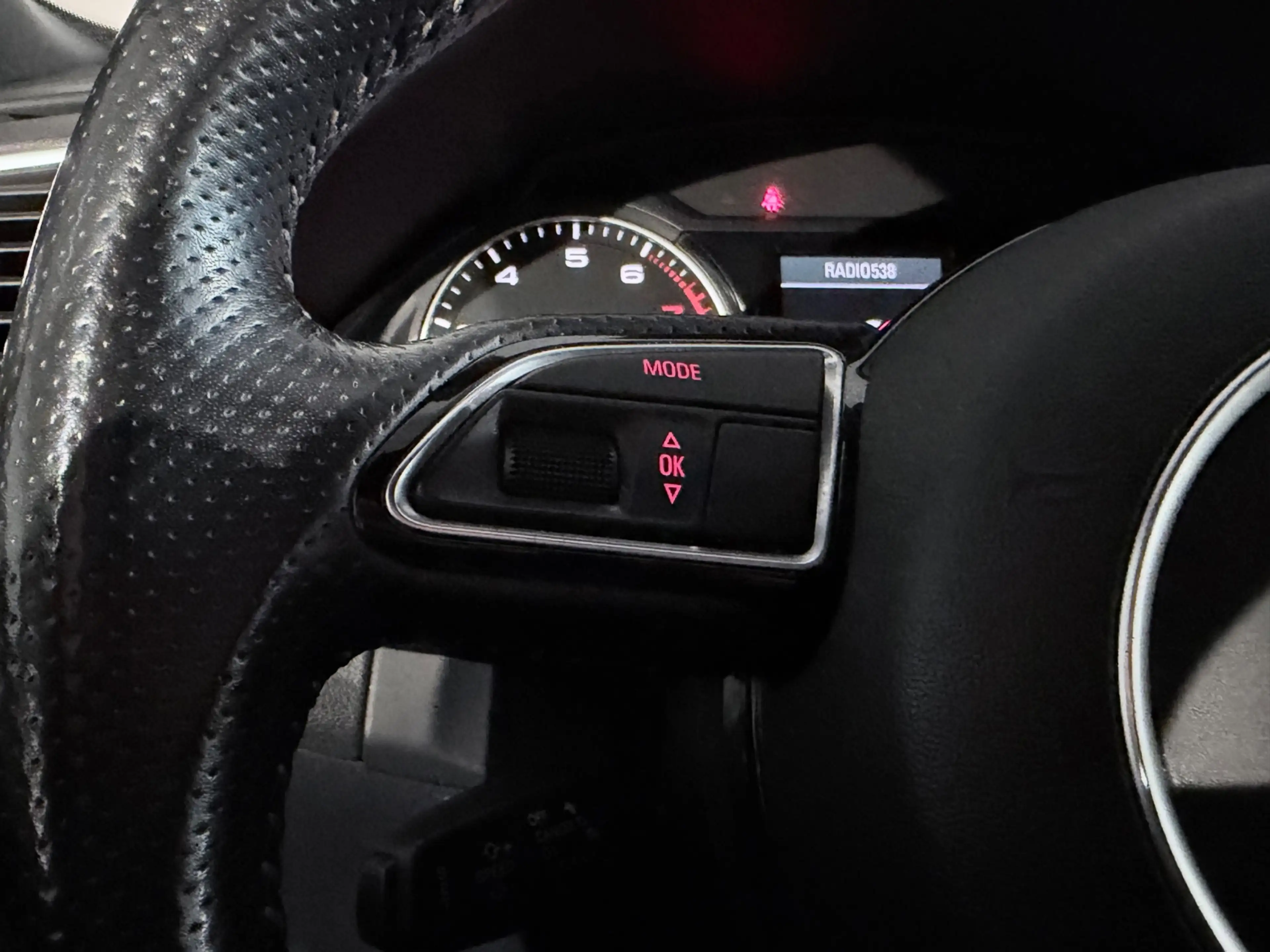 Audi Q5 2.0 TFSI Quattro S-Line Black Edition /Clima/PANO/ — photo 42
