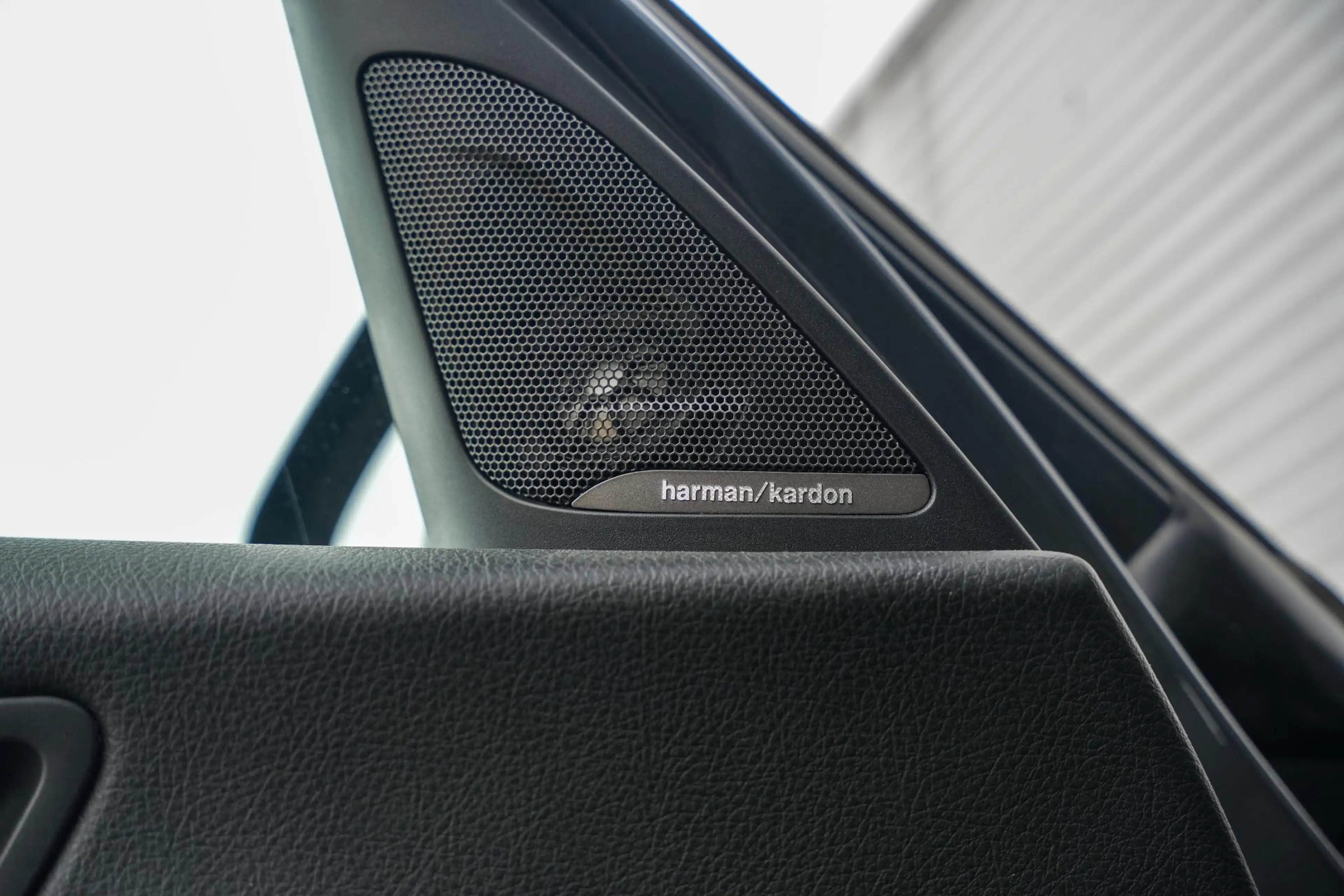BMW 125 1-serie 125i Edition M Sport Shadow High Executive — photo 24