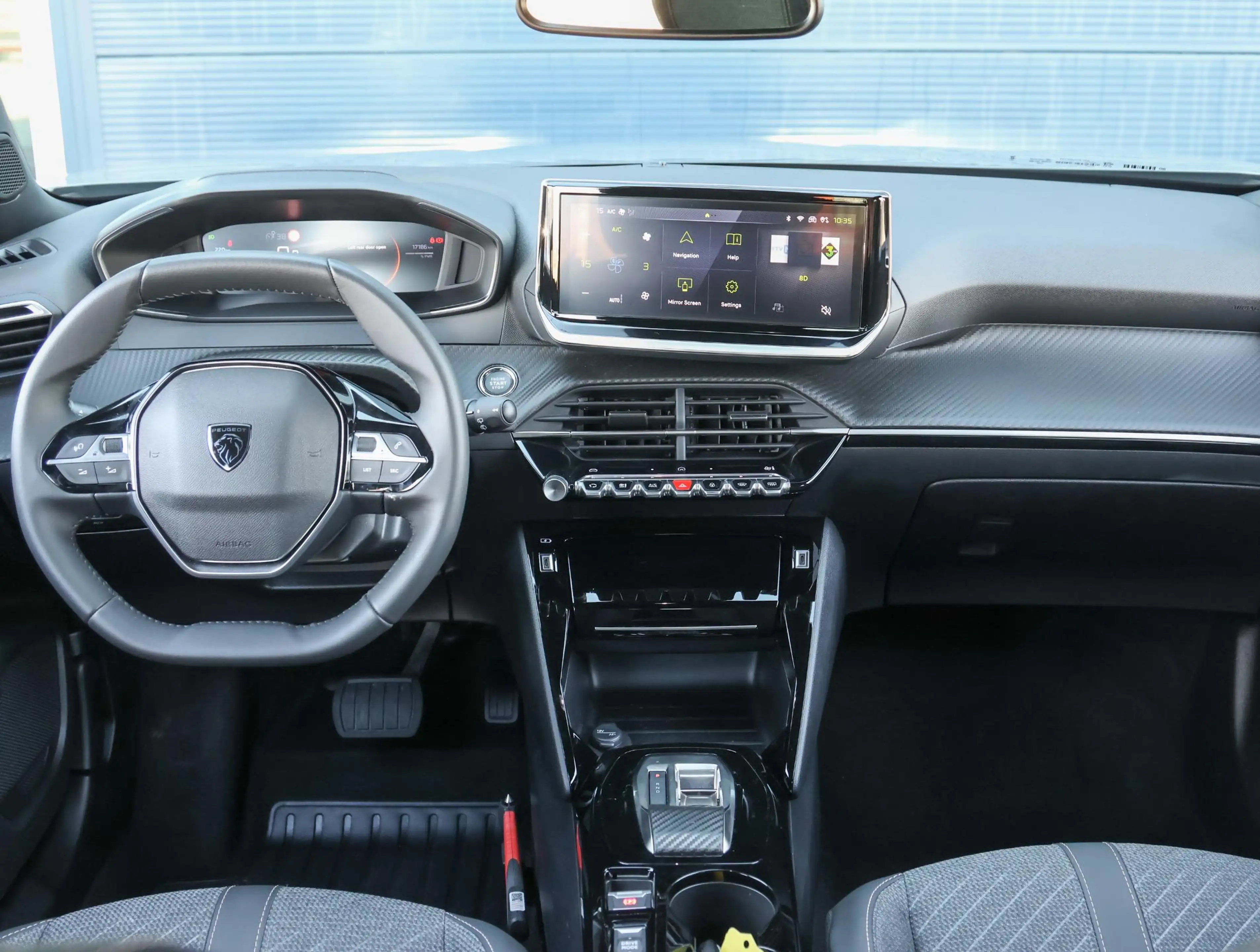 Peugeot 2008 1.2 Hybrid 145 Allure Camera | 8 jaar garantie! | — photo 12