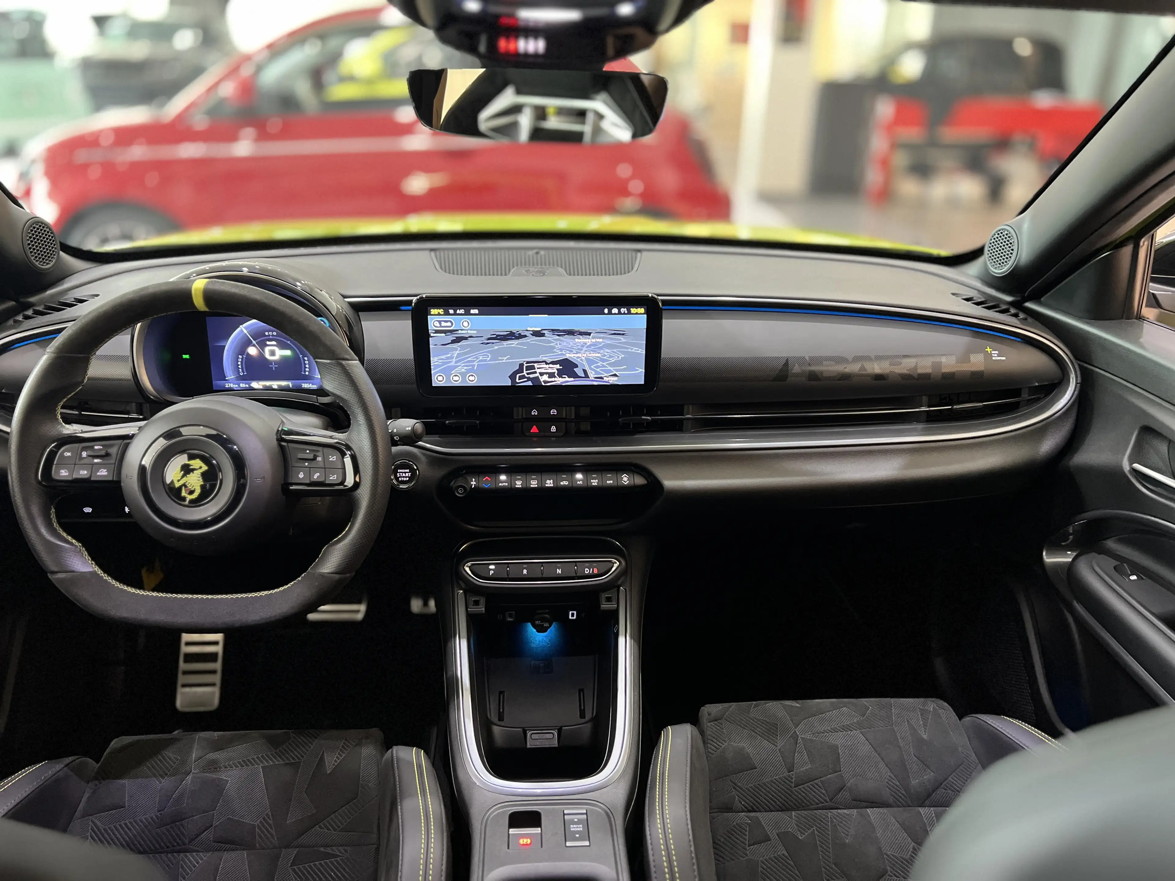 Abarth 500e Scorpionissima 280Pk — photo 10