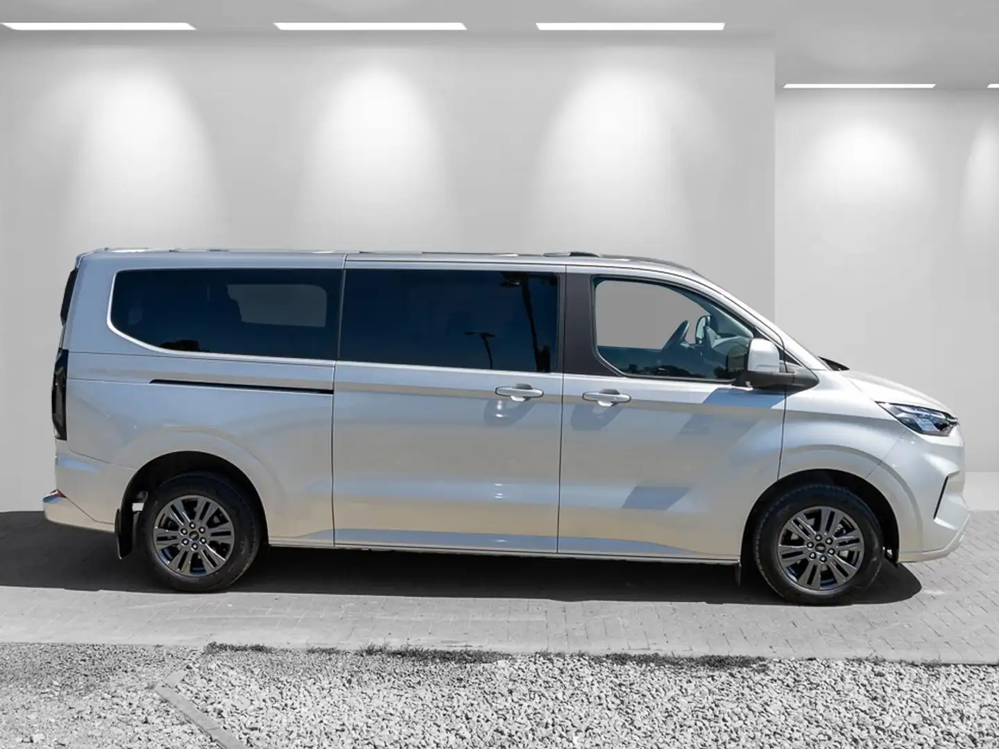 Ford Tourneo Custom L2 Aut. Titanium 8Sitze+Standhzg+Technologie+3Zone Silber - 2