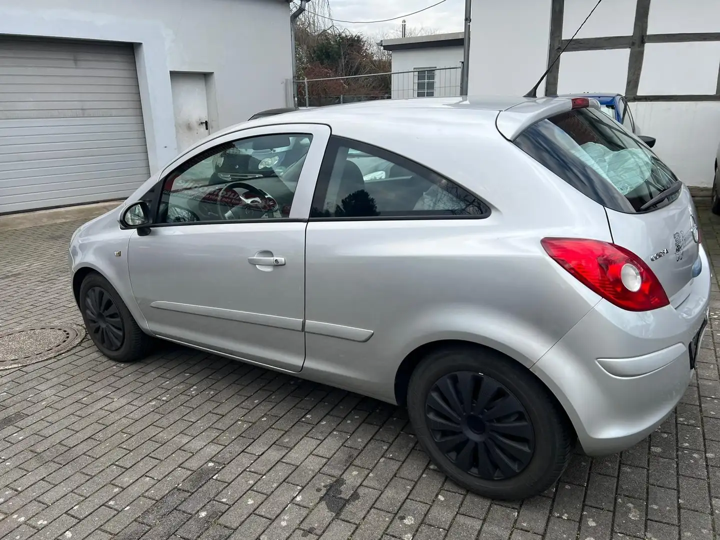 Opel Corsa 1.2 16V. Tüv neu. Steuerkette neu.Kupplung neu Silber - 2