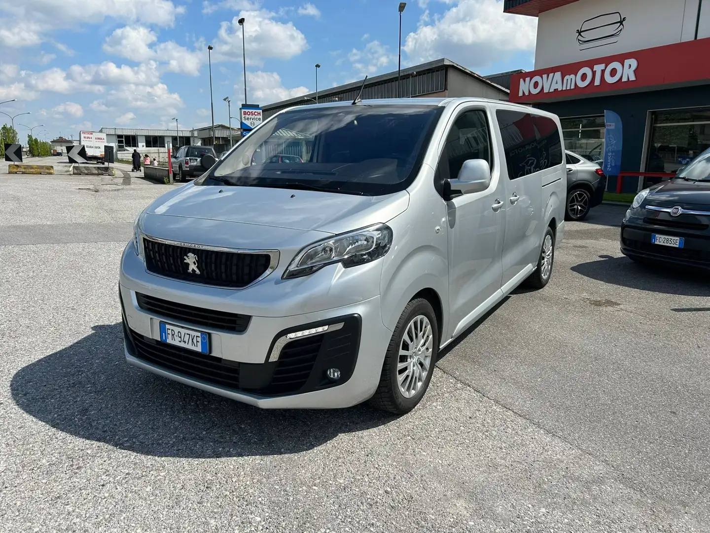 Peugeot Traveller BlueHDi 180 S&S EAT8 Long AUTOMATICO + IVA Grijs - 1