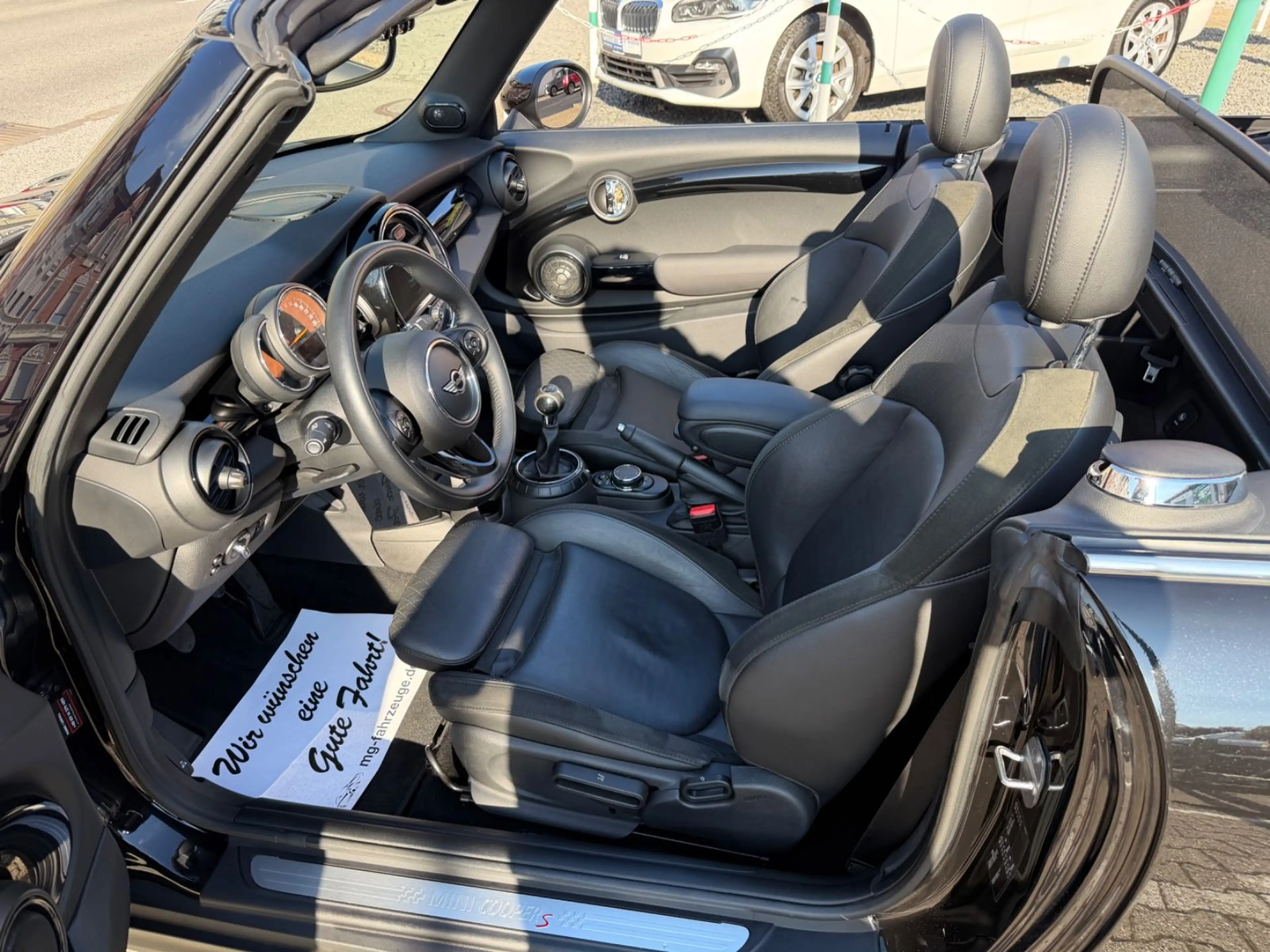 MINI Cooper S Cabrio NAVI PDC LEDER H&K 1-HAND — photo 9