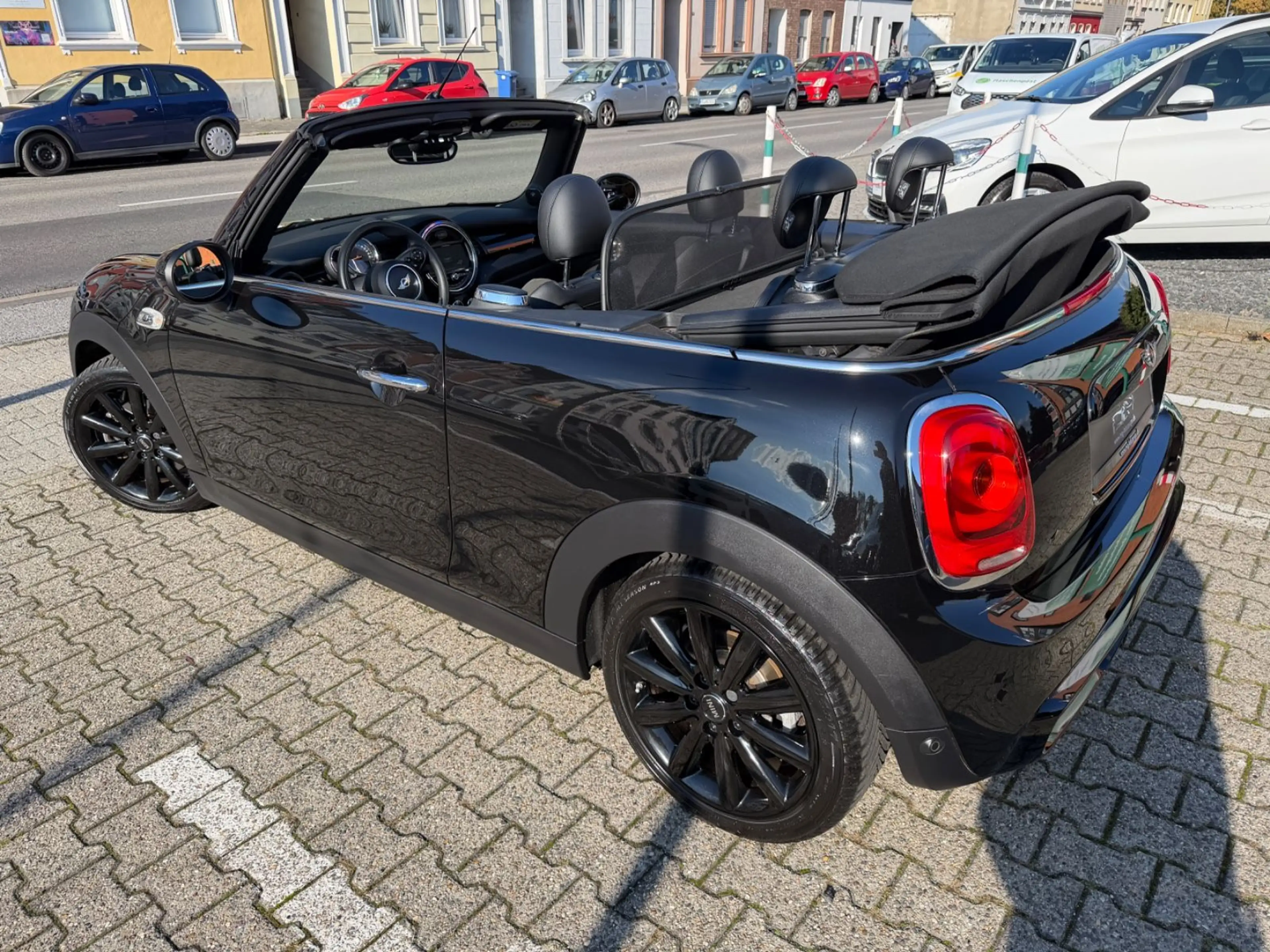 MINI Cooper S Cabrio NAVI PDC LEDER H&K 1-HAND — photo 5