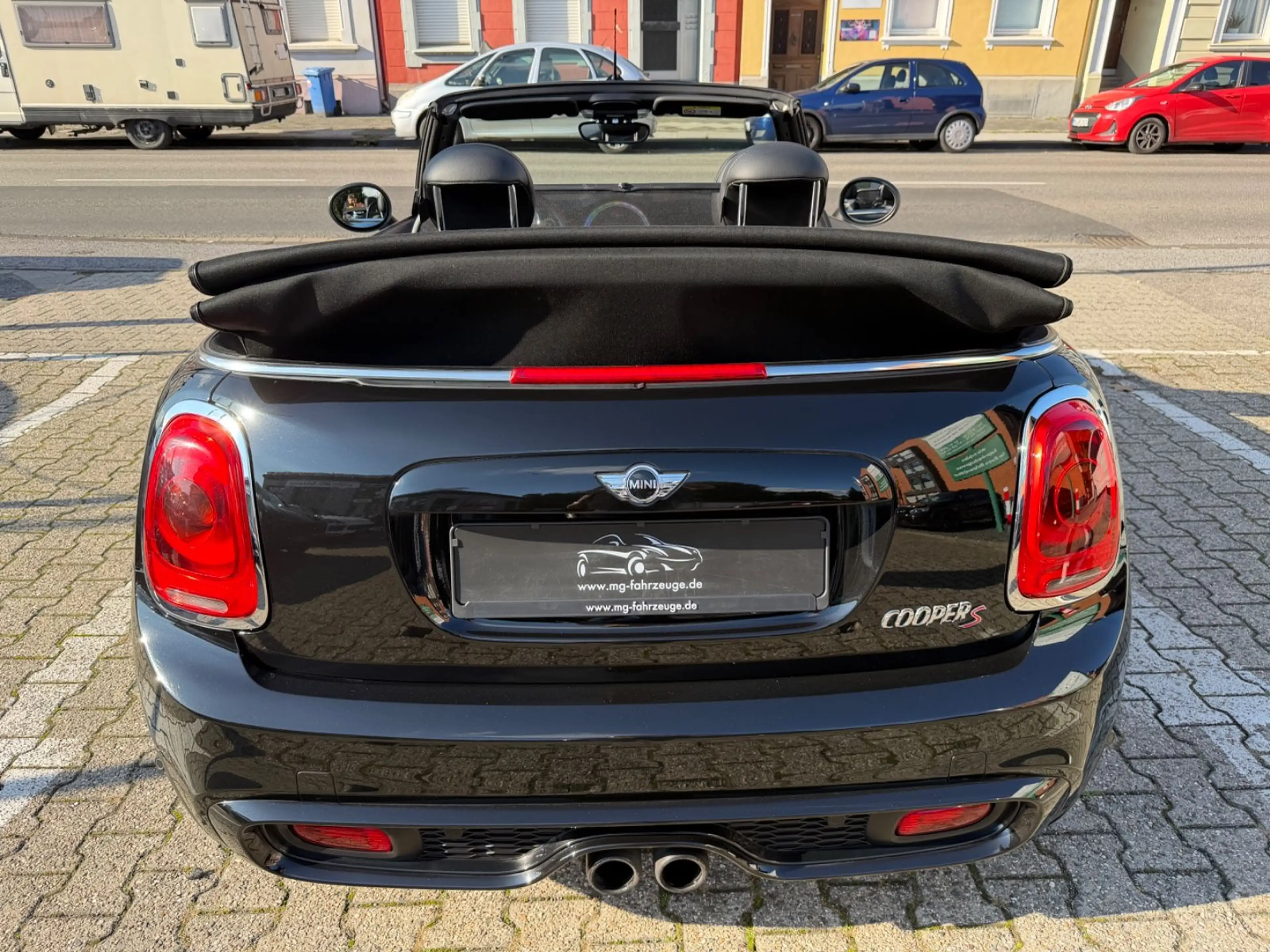 MINI Cooper S Cabrio NAVI PDC LEDER H&K 1-HAND — photo 4