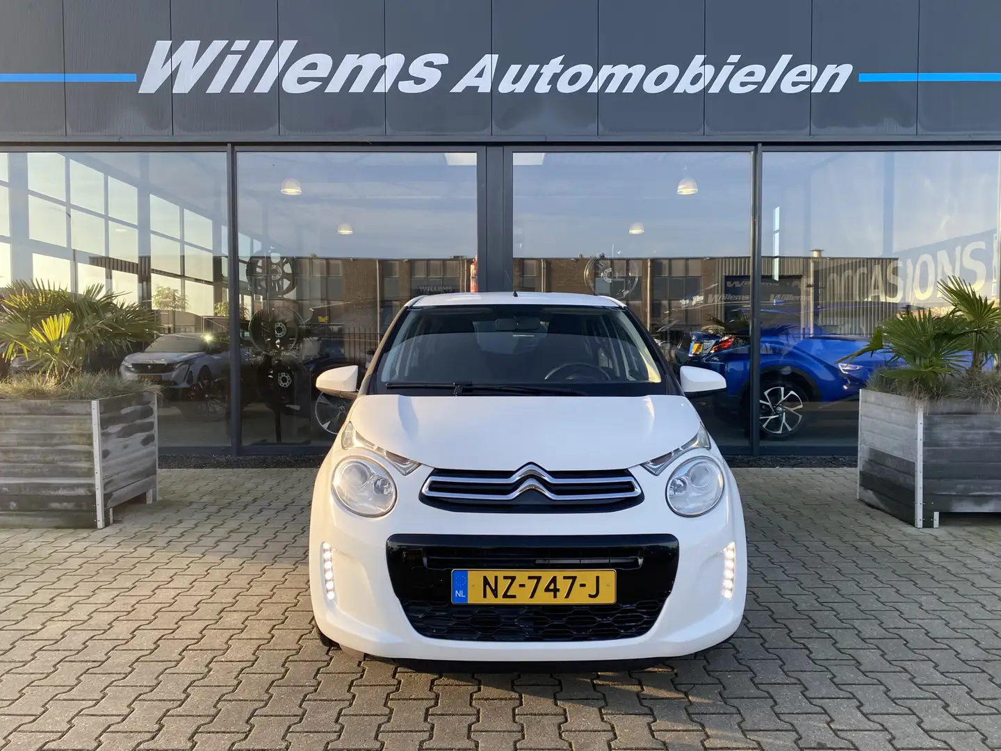 Citroen C1 1.0 e-VTi Shine Navigatie, Airco & Camera Blanc - 2