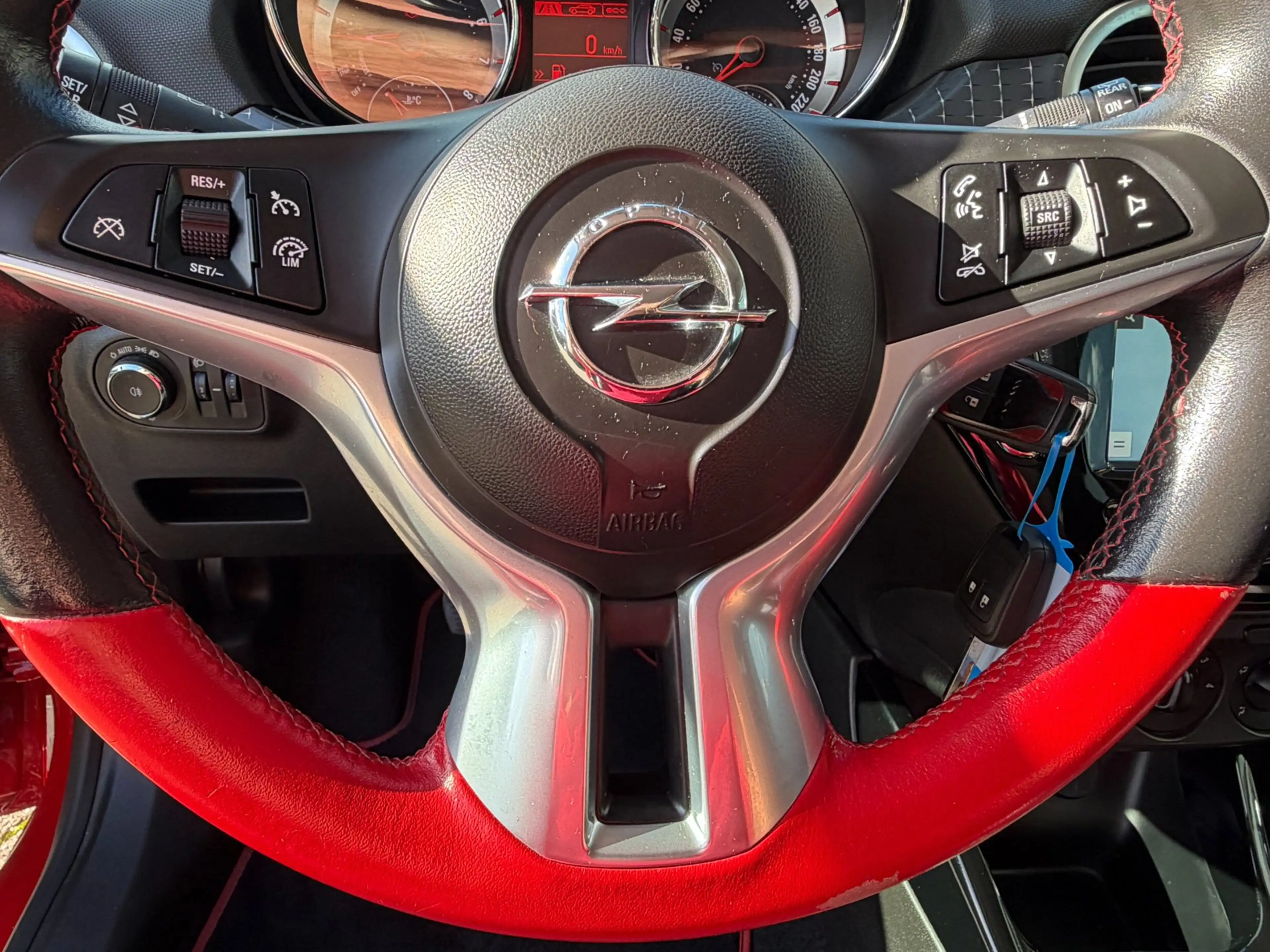 Opel Adam 1.0 Turbo Unlimited App-Connect Navi Cruise Park.S — photo 19
