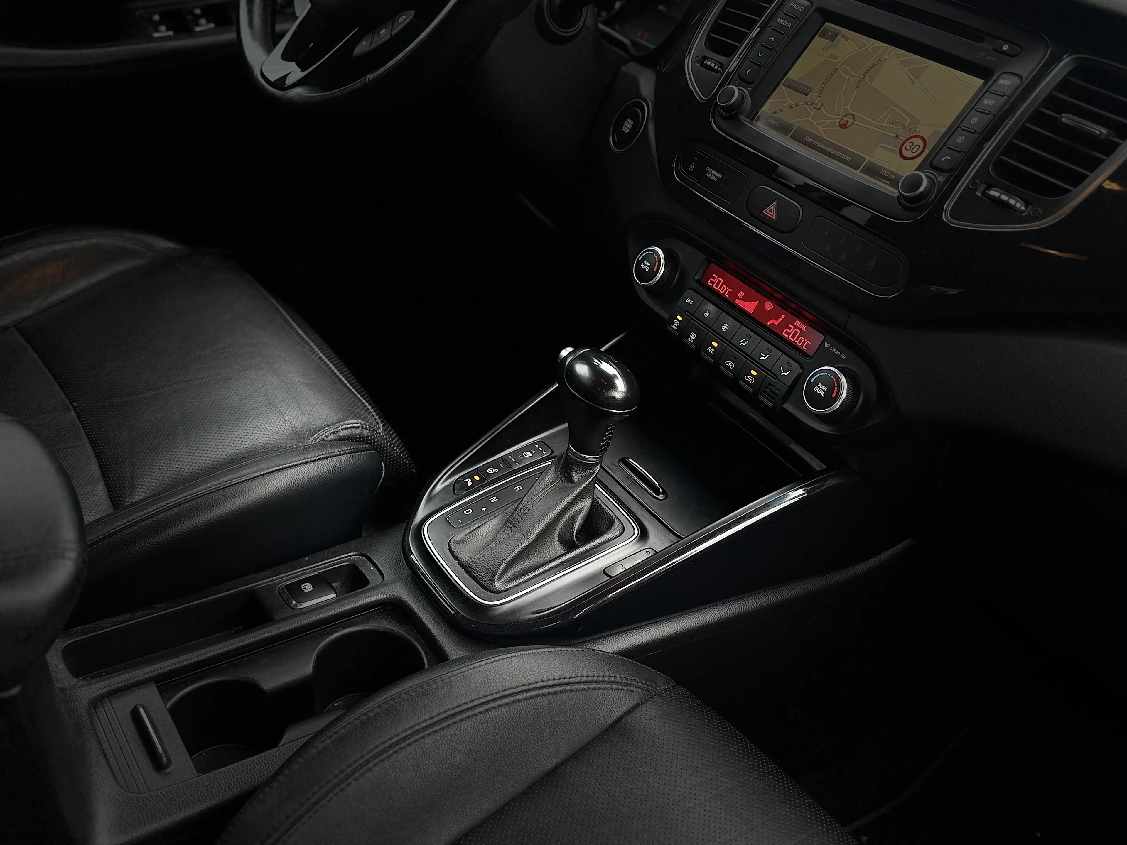 Kia Carens Spirit - 7 Sitzer - Automatik - TÜV 03/2028 — photo 11