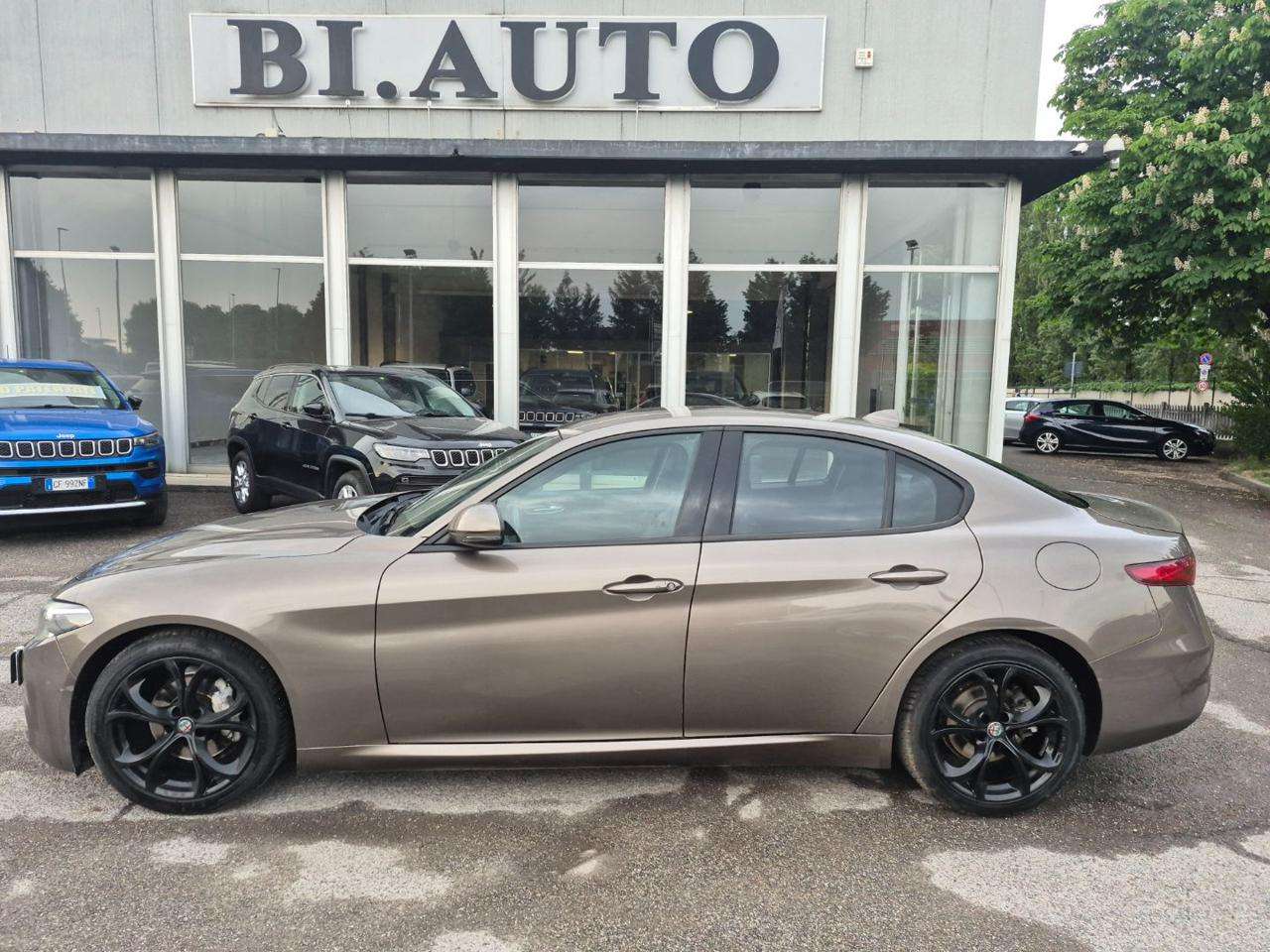 Alfa Romeo Giulia 2.2 Turbodiesel 160 CV AT8 Business Restiling