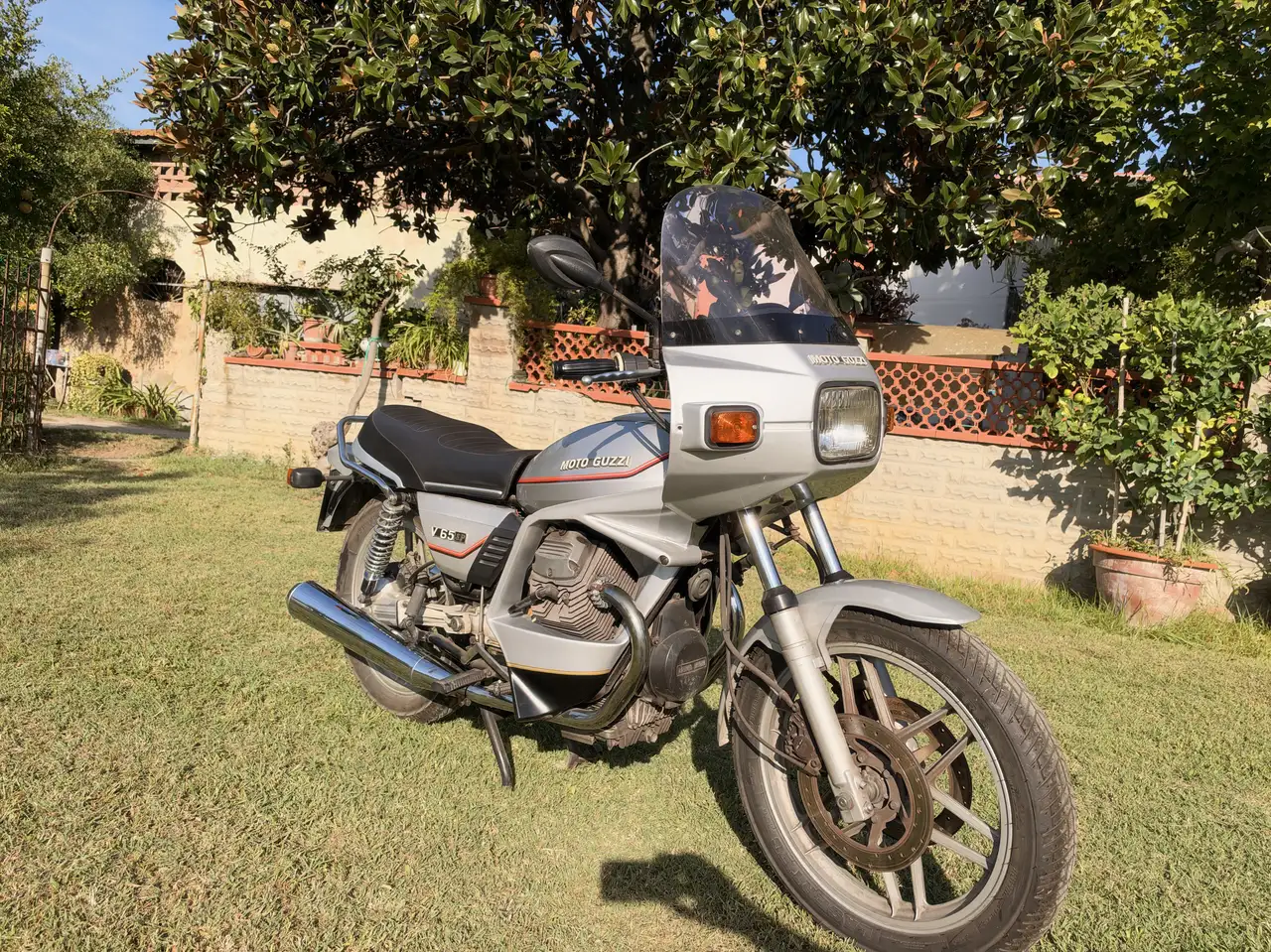 Moto Guzzi V 65