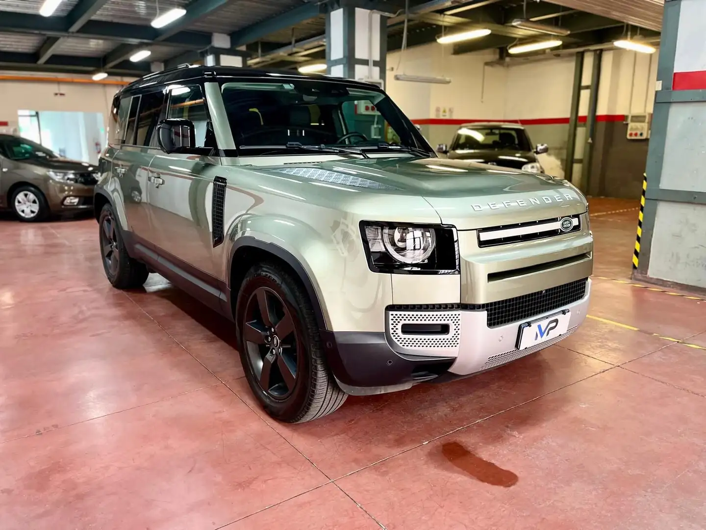 Land Rover Defender 110 3.0D I6 200 CV AWD Auto SE N1 Verde - 2
