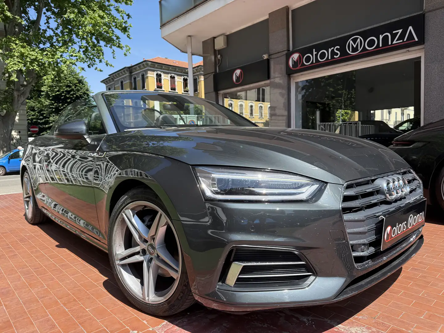 Audi A5 A5 Cabrio 40 2.0 tdi S line 190cv s-tronic Grigio - 2