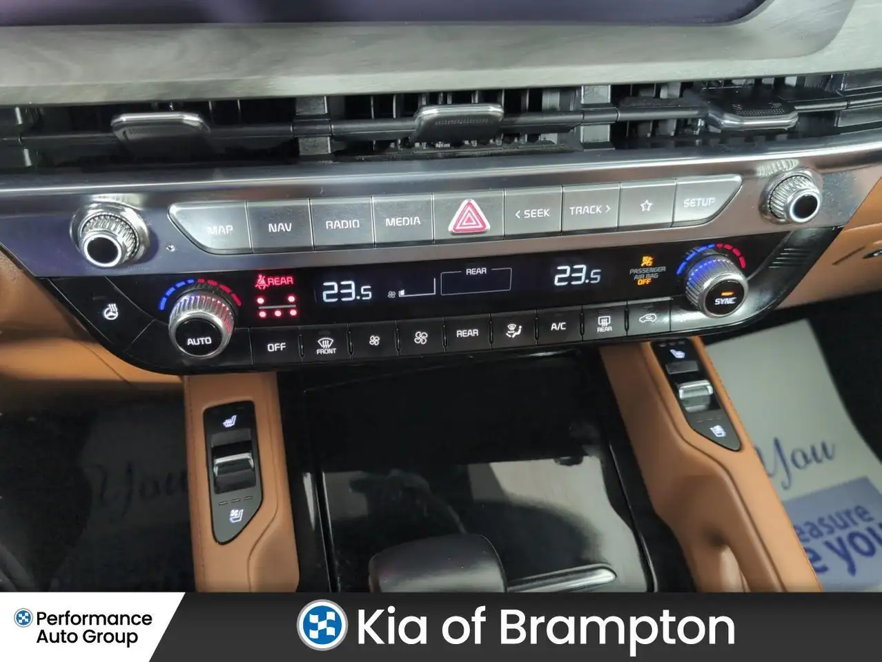 Kia Telluride снимка Kia Telluride