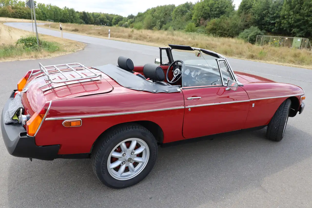 MG MGB 1800 Cabrio mit Hardtop LHD Motor neu gemacht!viel Zubehör, foto 12