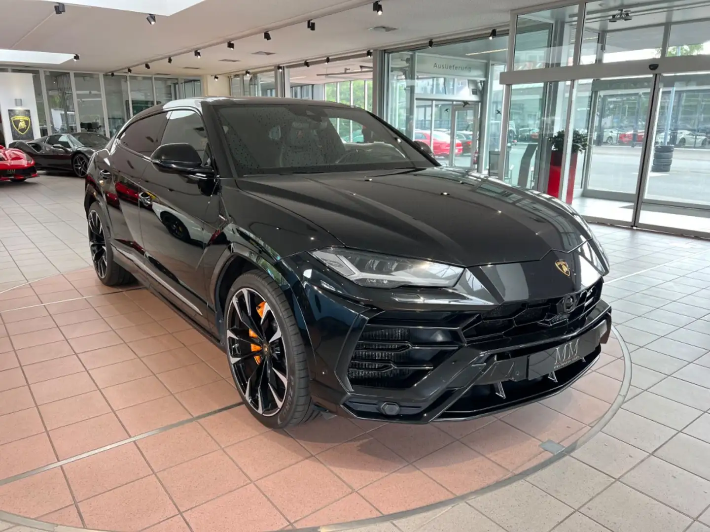 Lamborghini Urus B&O/23"/AHK/ACC/ANIMA/NIGHTV./STANDH./PANO Schwarz - 1