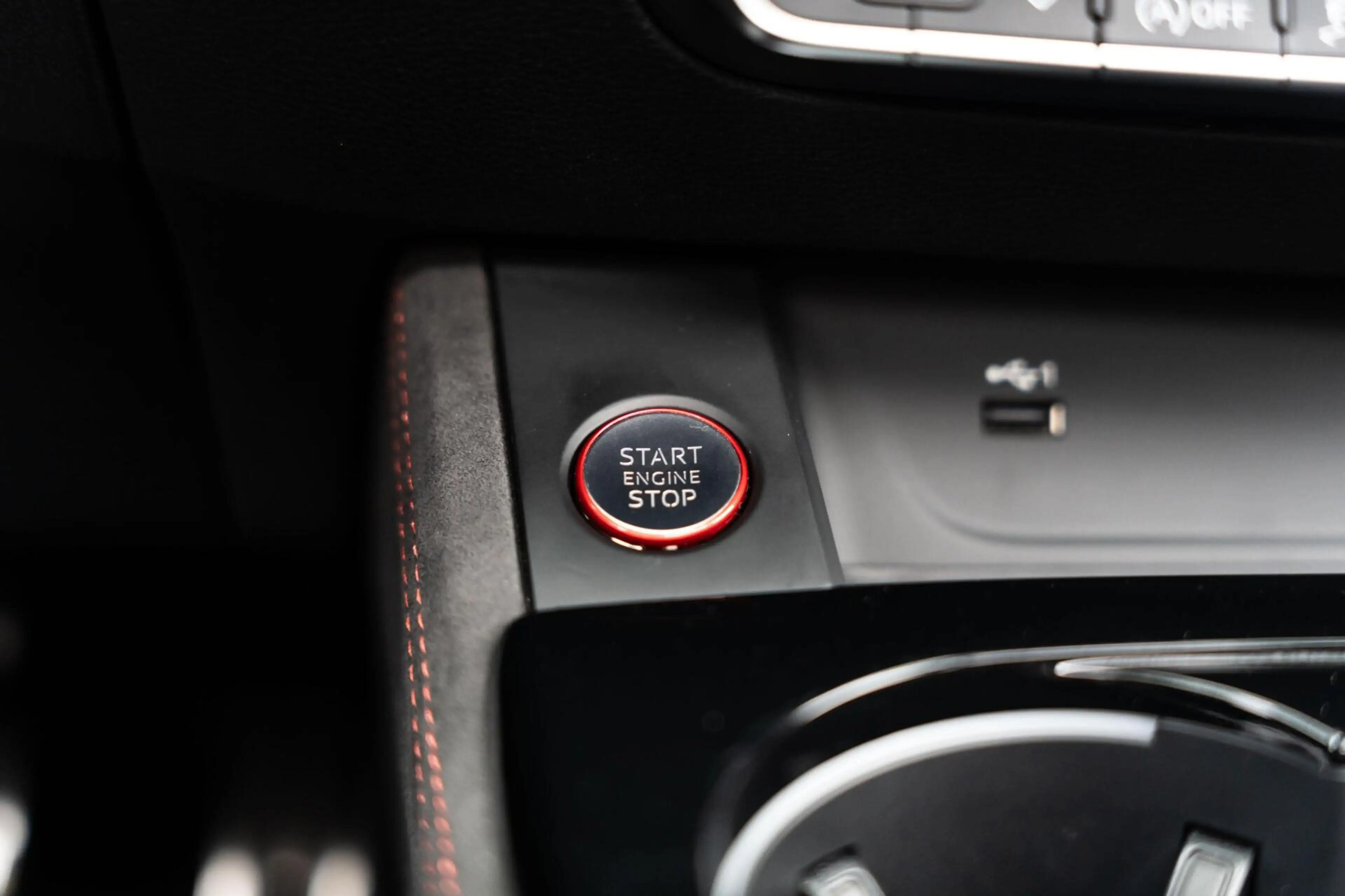 Audi RS4 Avant 2.9 TFSI RS 4 quattro competition plus — photo 45