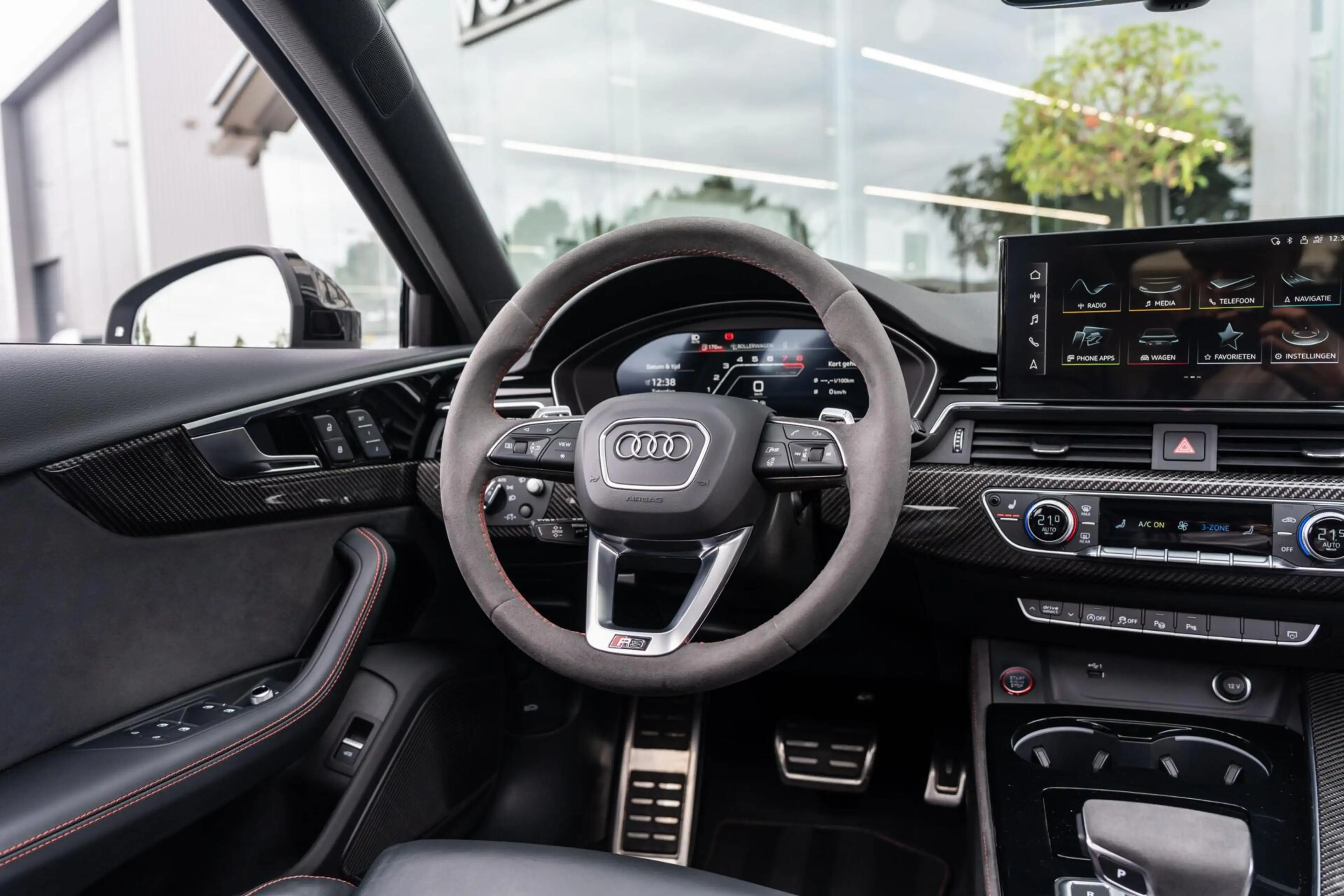 Audi RS4 Avant 2.9 TFSI RS 4 quattro competition plus — photo 19