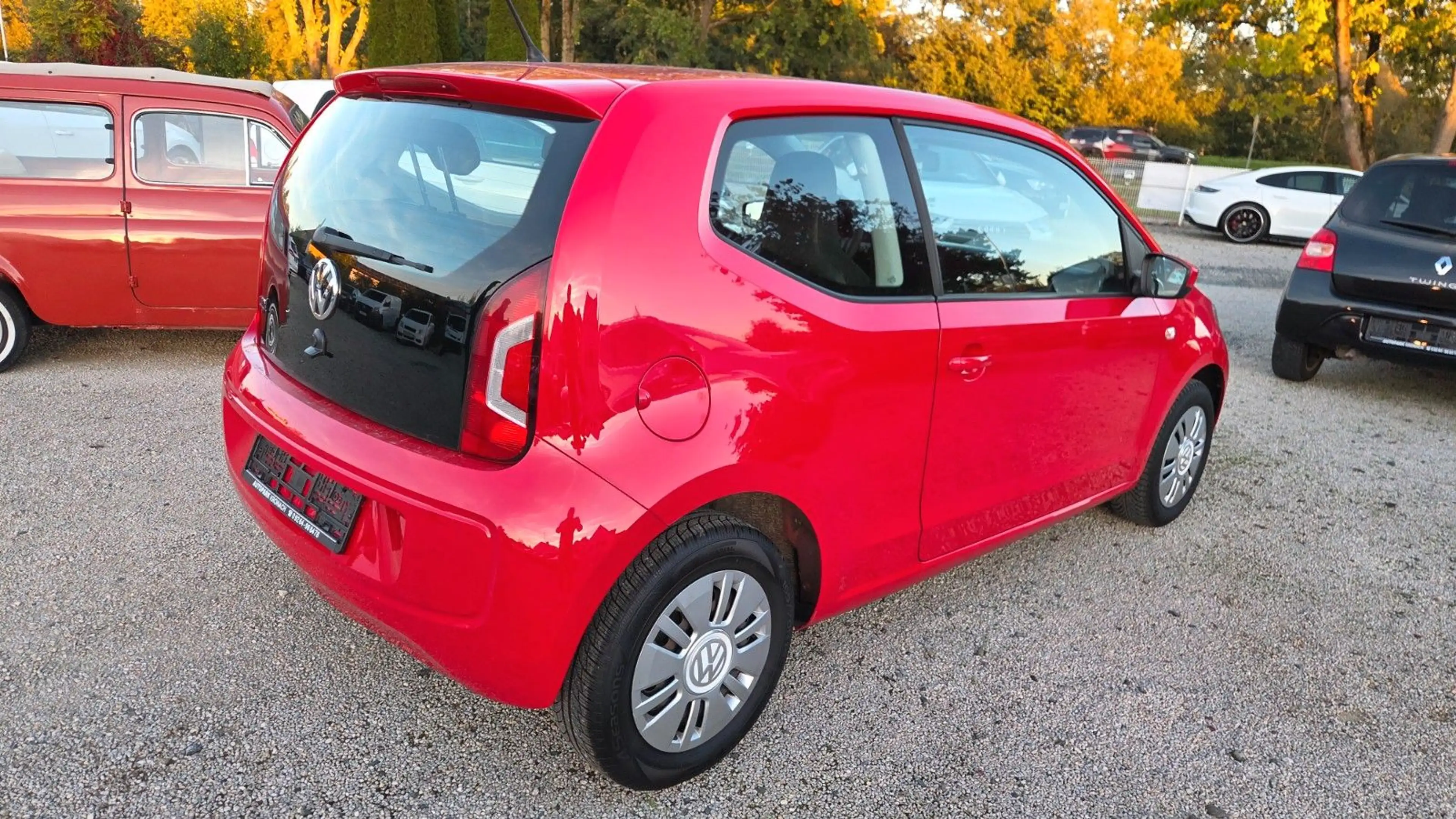 Volkswagen up! 1.0 move up! — photo 4