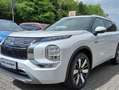 Mitsubishi Outlander 2.4 4WD Plug-In Hybrid Top Weiß - thumbnail 1