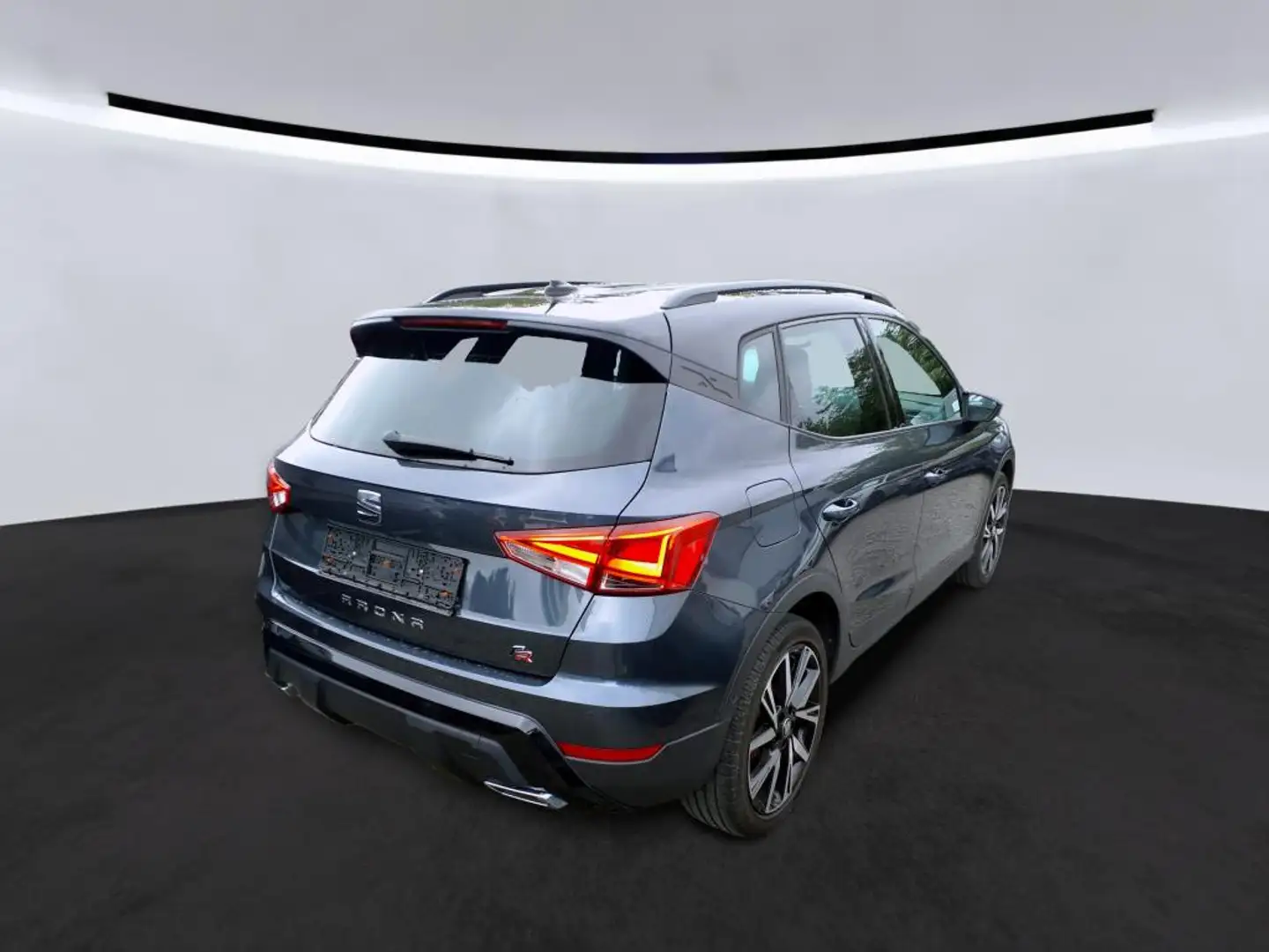 SEAT Arona 1.5 TSI FR BLACK EDITION AHK ACC LED Grau - 2
