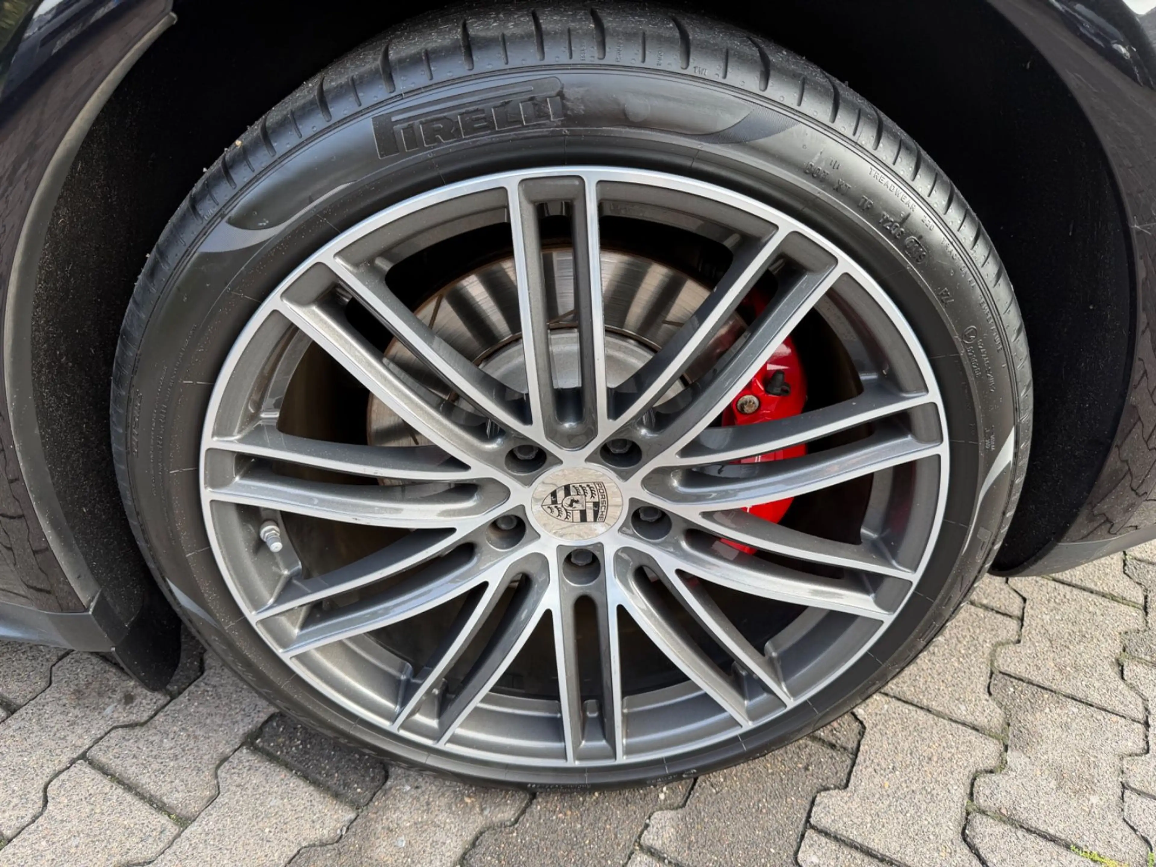 Porsche Panamera Turbo 100% PZ Historie / 1. Hand / BRD — photo 7